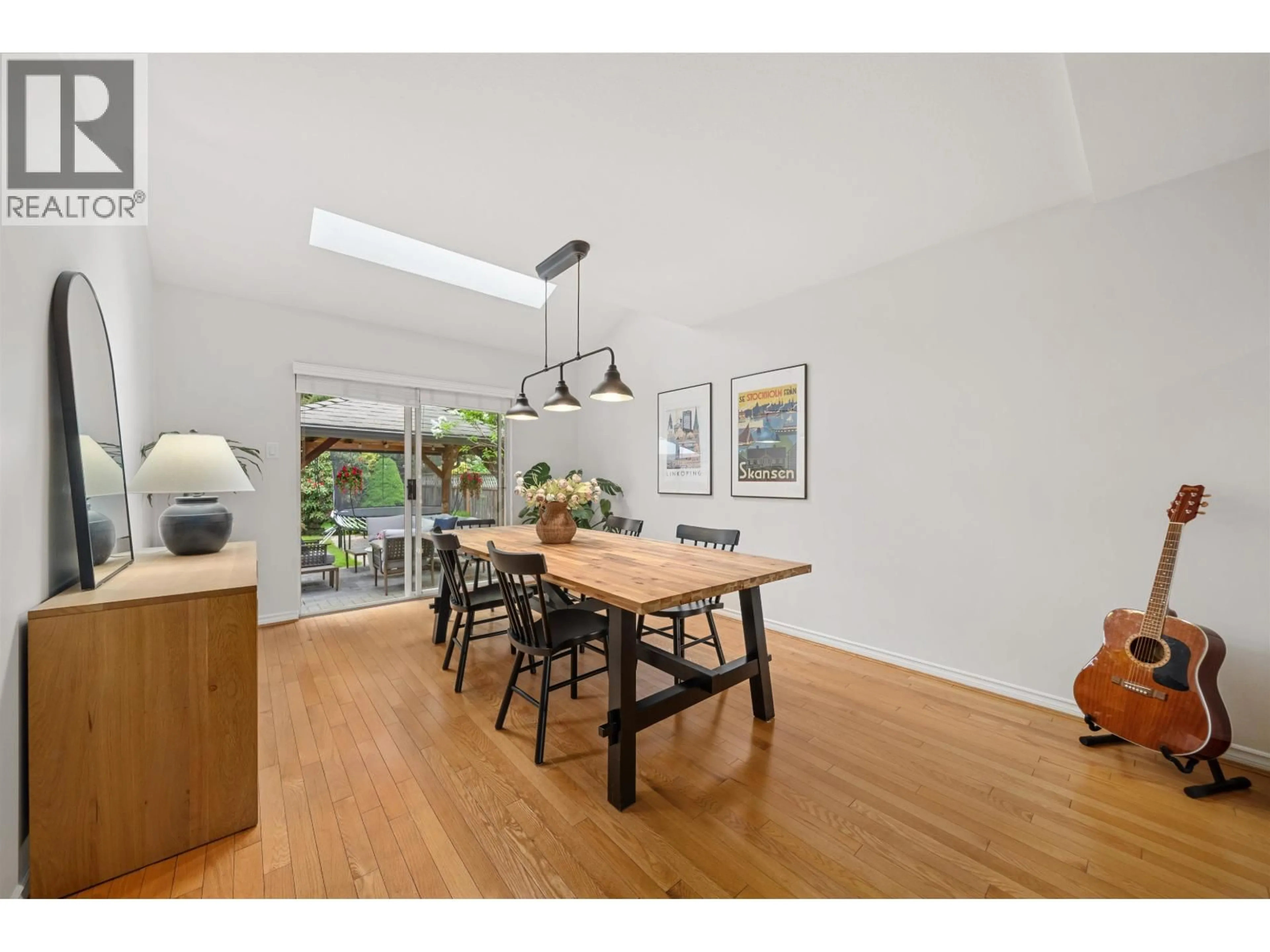 Dining room, wood/laminate floor for 1479 PERCY COURT, North Vancouver British Columbia V7G2P4