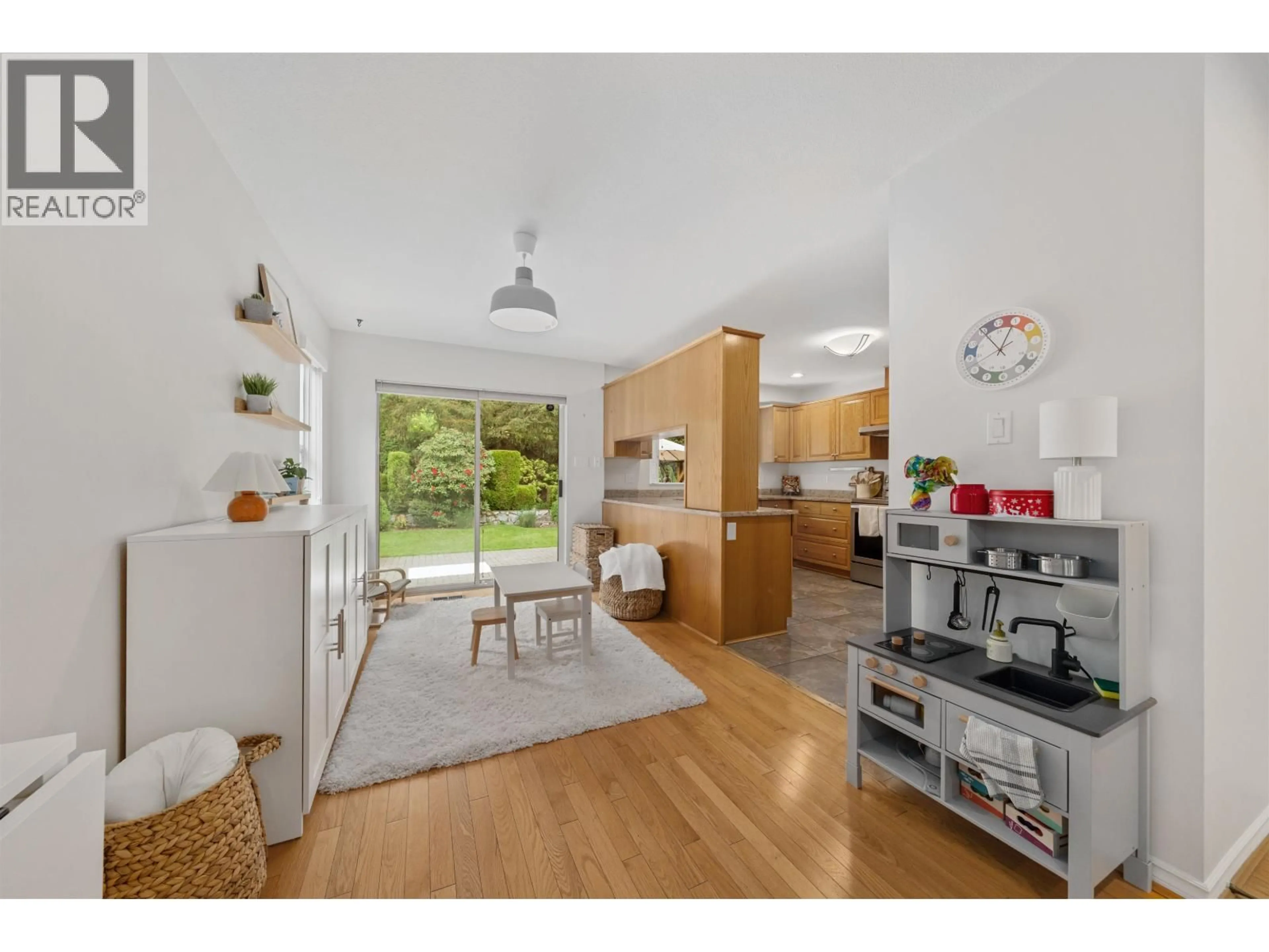 Open concept kitchen, wood/laminate floor for 1479 PERCY COURT, North Vancouver British Columbia V7G2P4