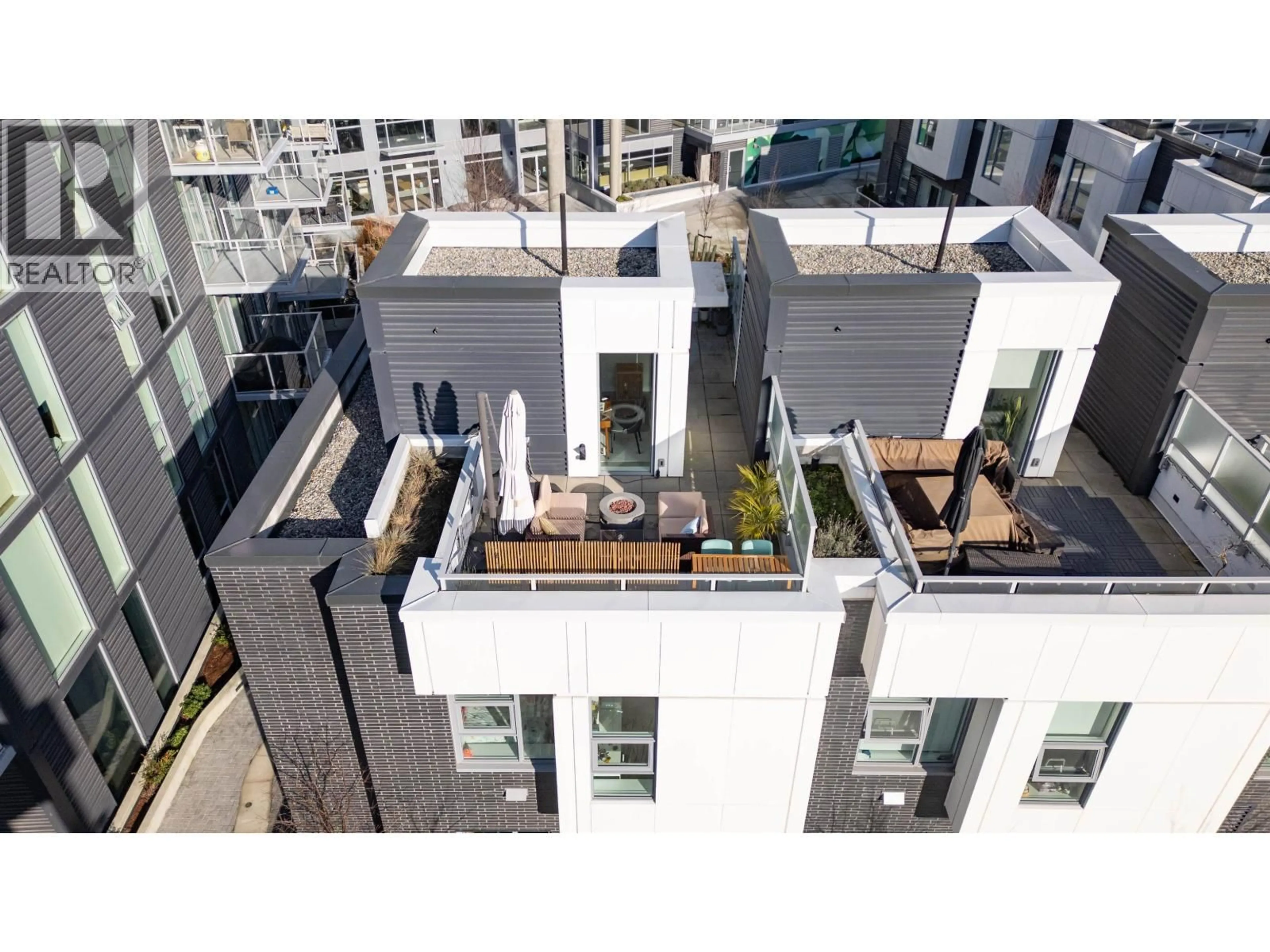 Unknown for 3 - 8693 OOLICHAN WAY, Vancouver British Columbia V5S0G7