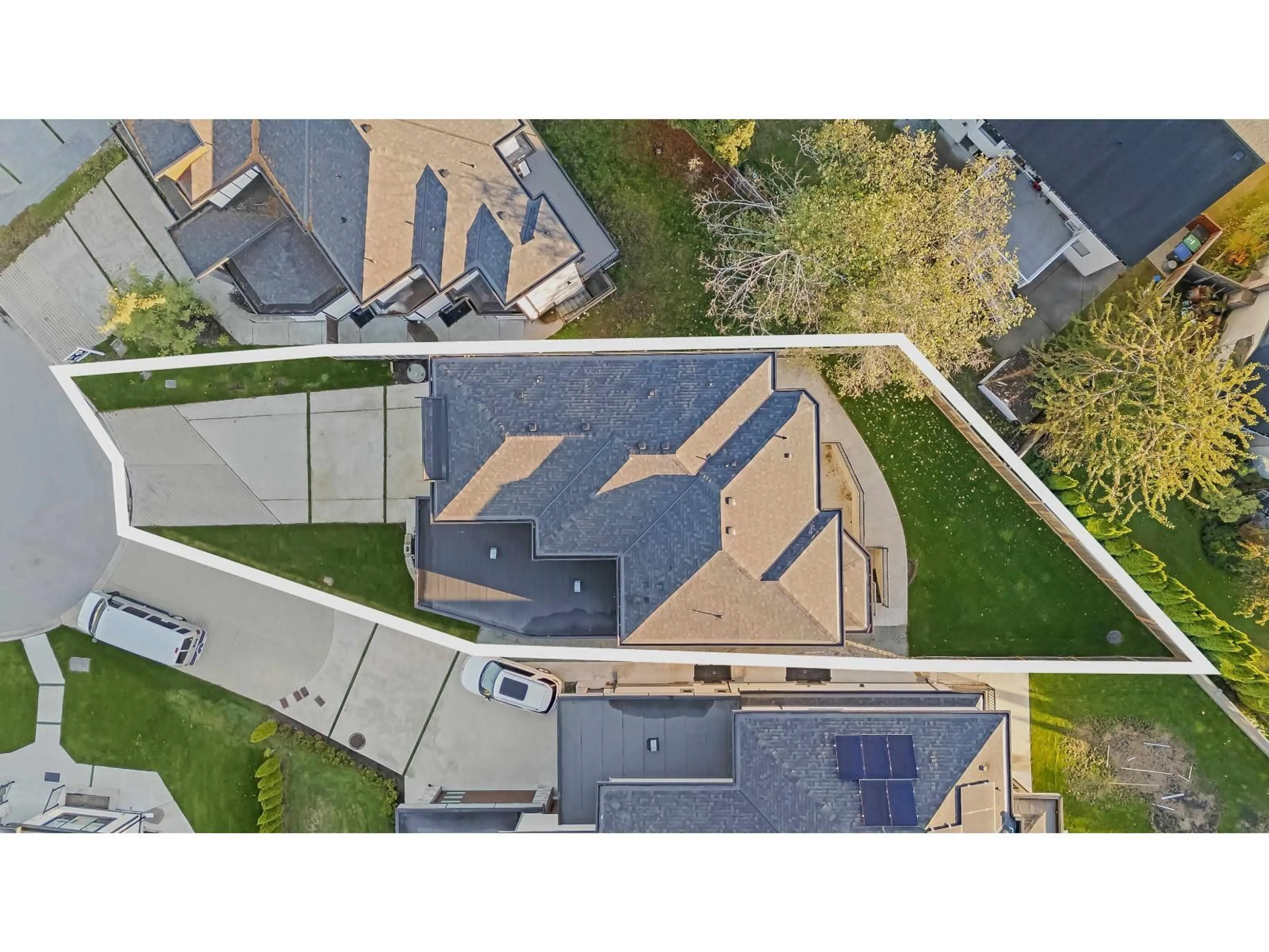 A pic from outside/outdoor area/front of a property/back of a property/a pic from drone, street for 18764 62A AVENUE, Surrey British Columbia V3S7V8