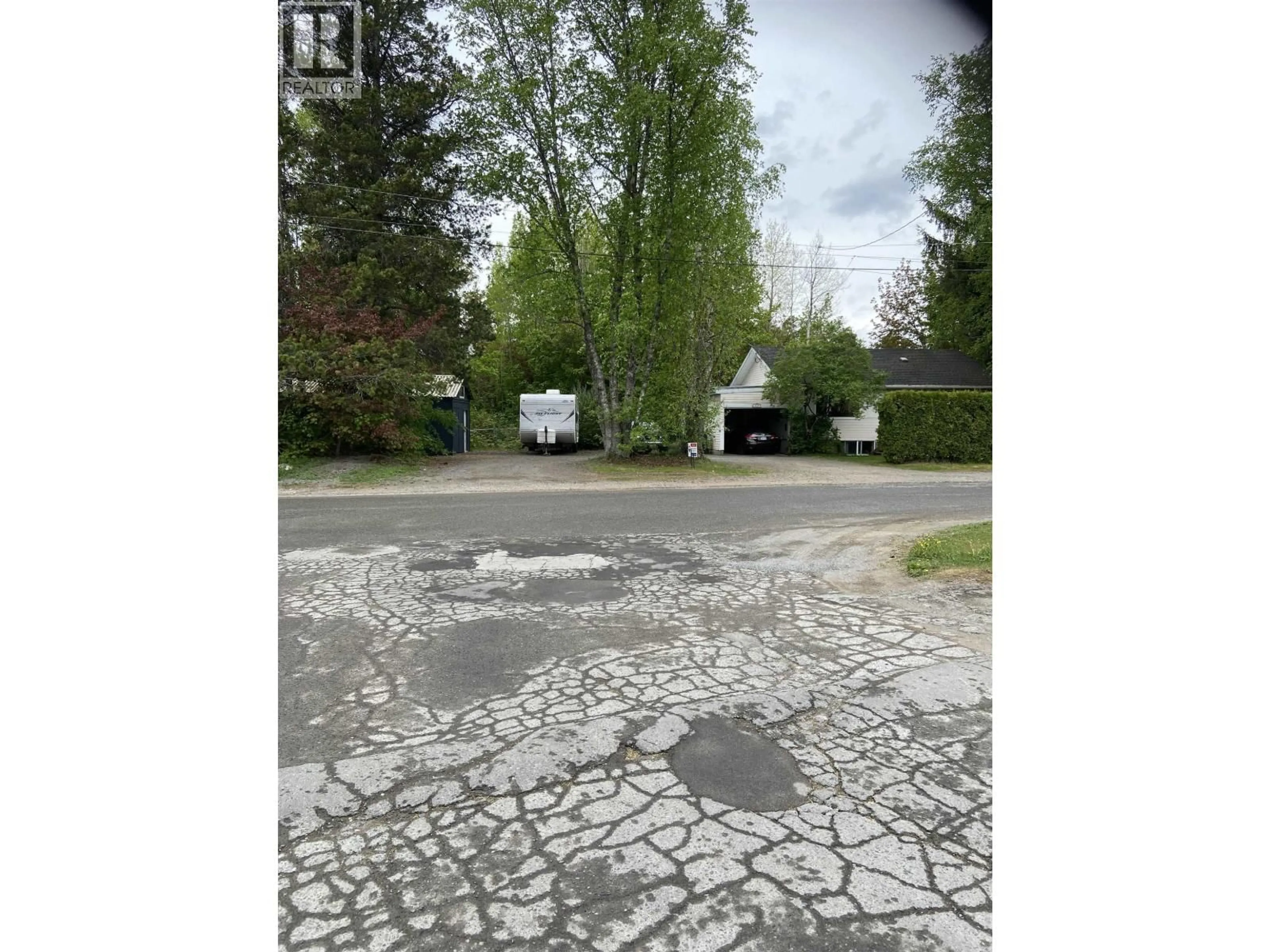 Parking for 2601 SPARKS STREET, Terrace British Columbia V8G2T3