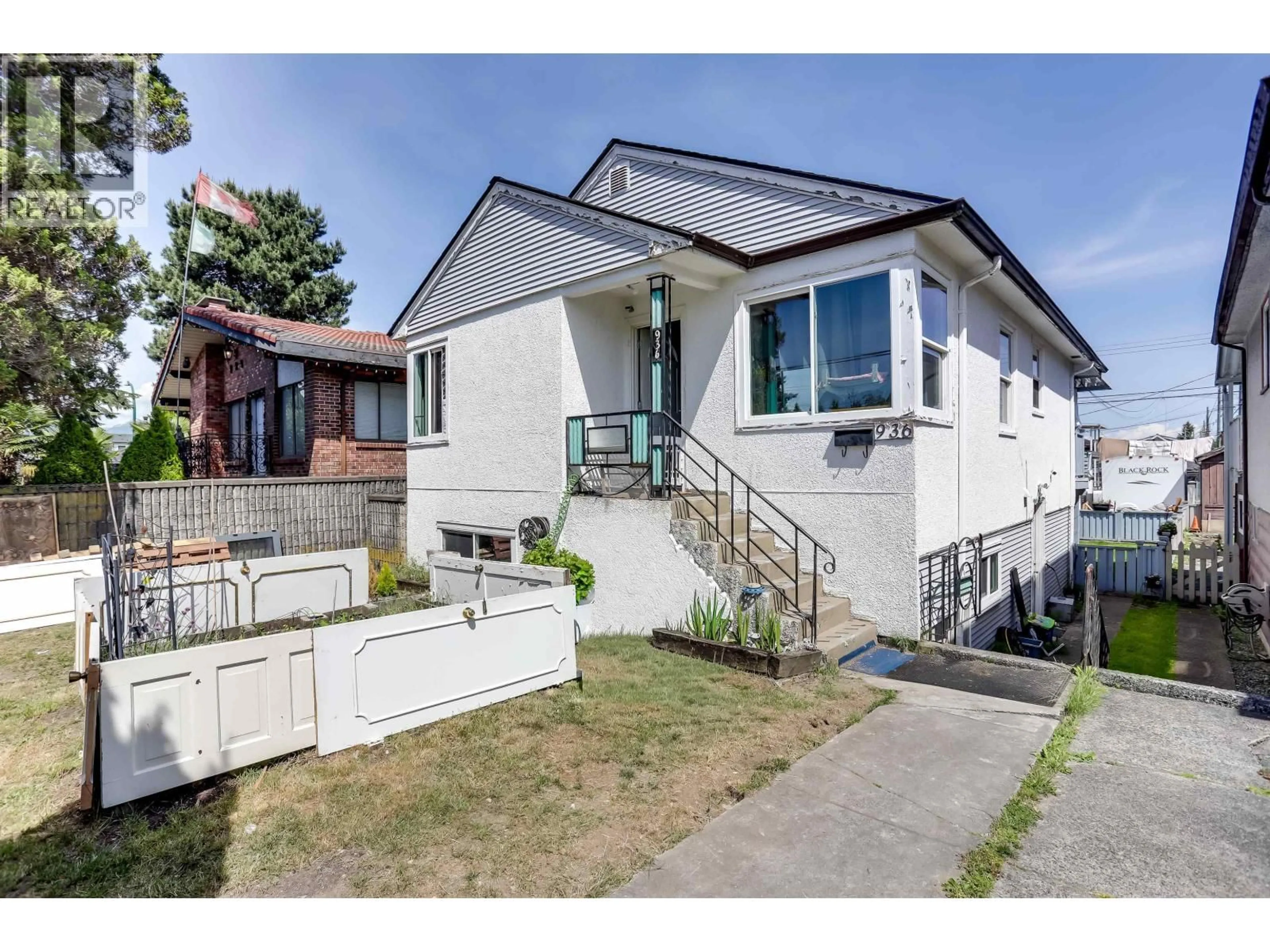 Unknown for 936 NANAIMO STREET, Vancouver British Columbia V5L4S9