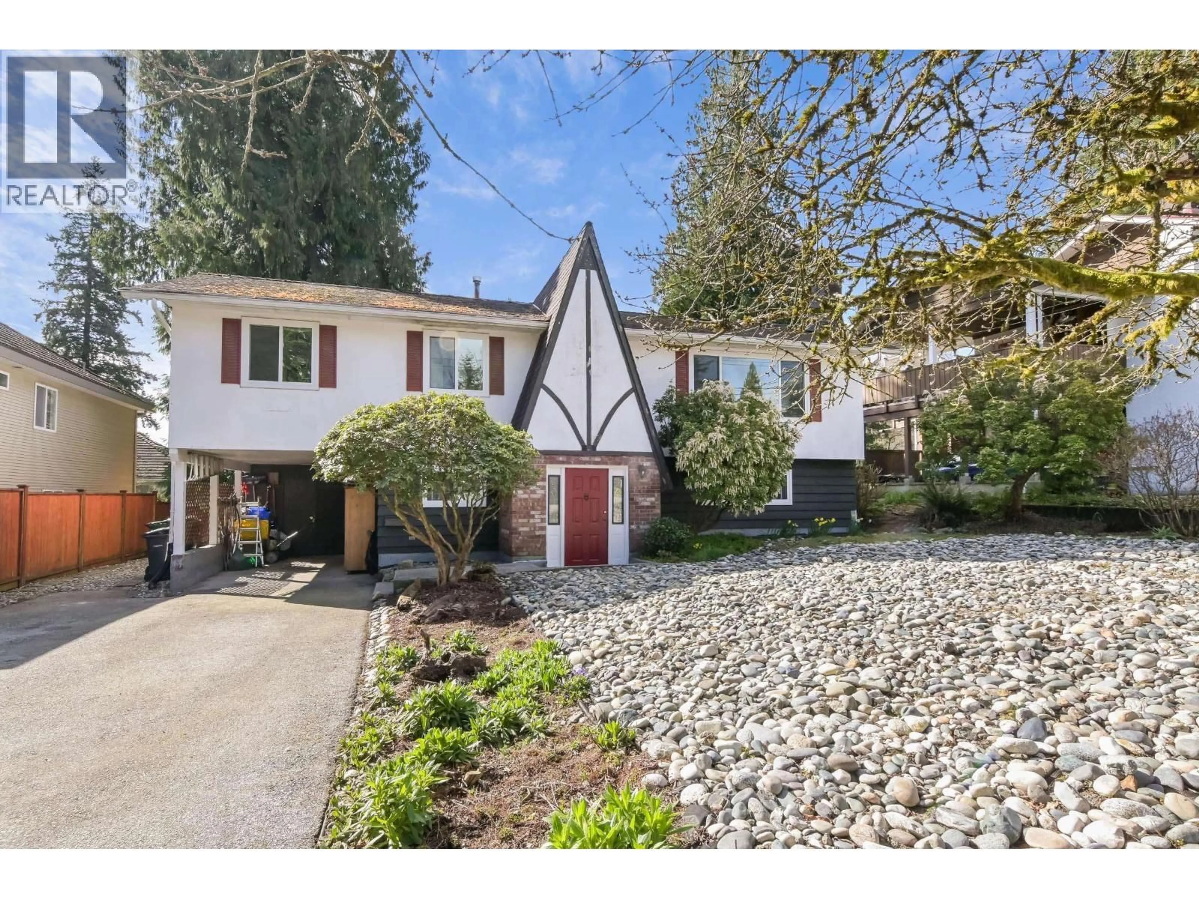 Unknown for 2294 PORTAGE AVENUE, Coquitlam British Columbia V3K2Z3