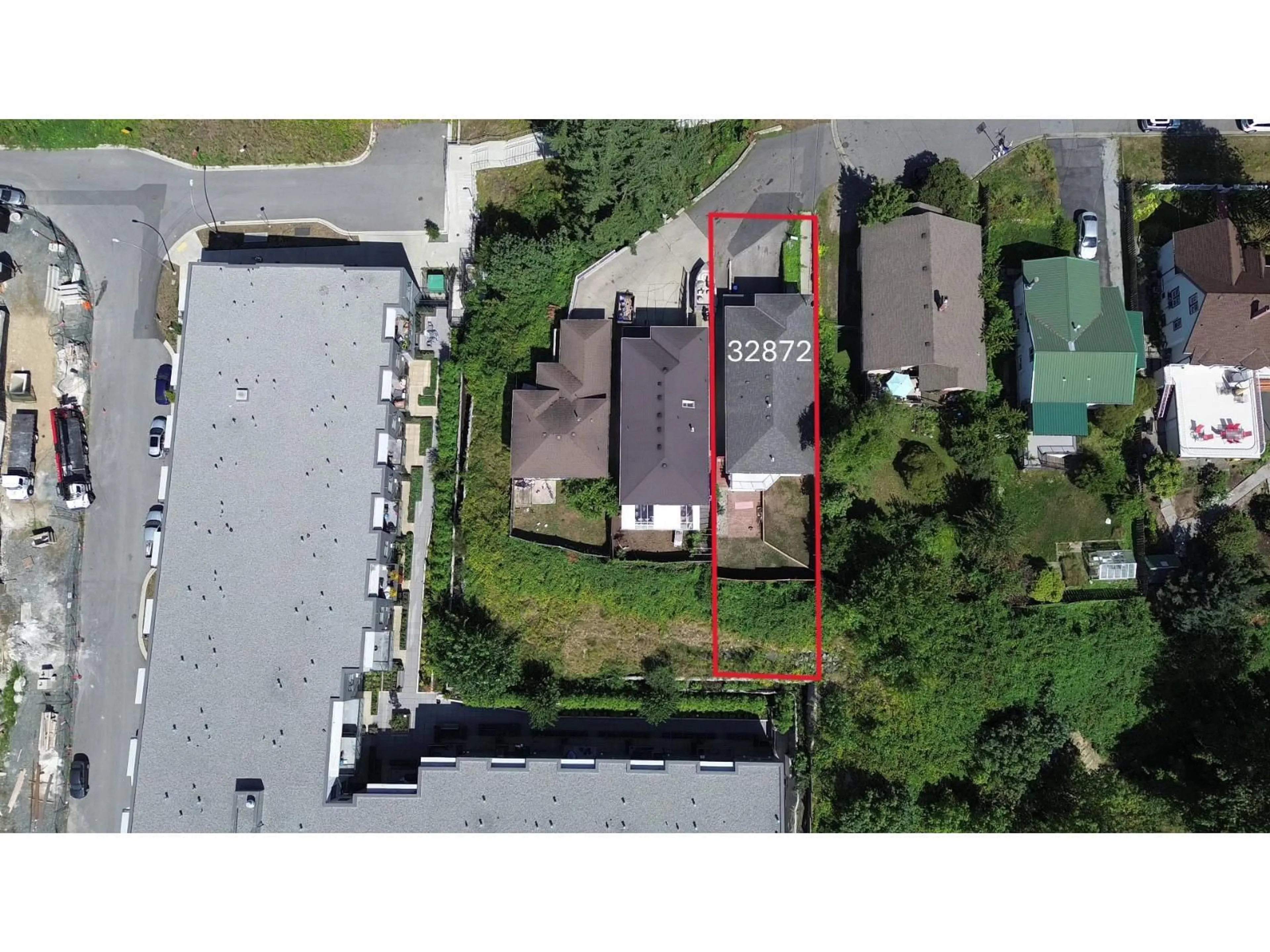 A pic from outside/outdoor area/front of a property/back of a property/a pic from drone, street for 32872 1 AVENUE, Mission British Columbia V2V1E7