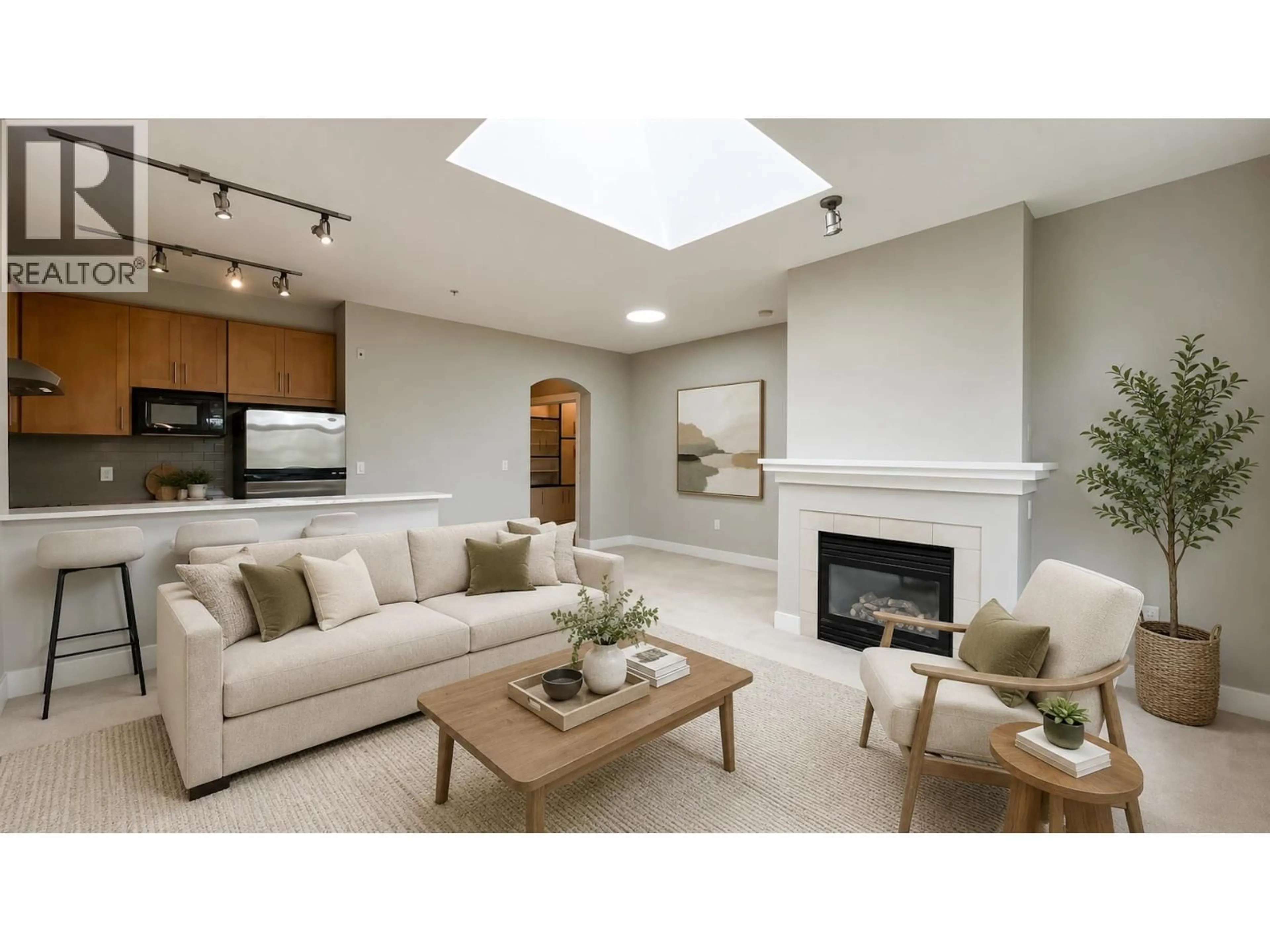 Living room with furniture, unknown for 411 - 2083 33RD AVENUE, Vancouver British Columbia V6M4M6