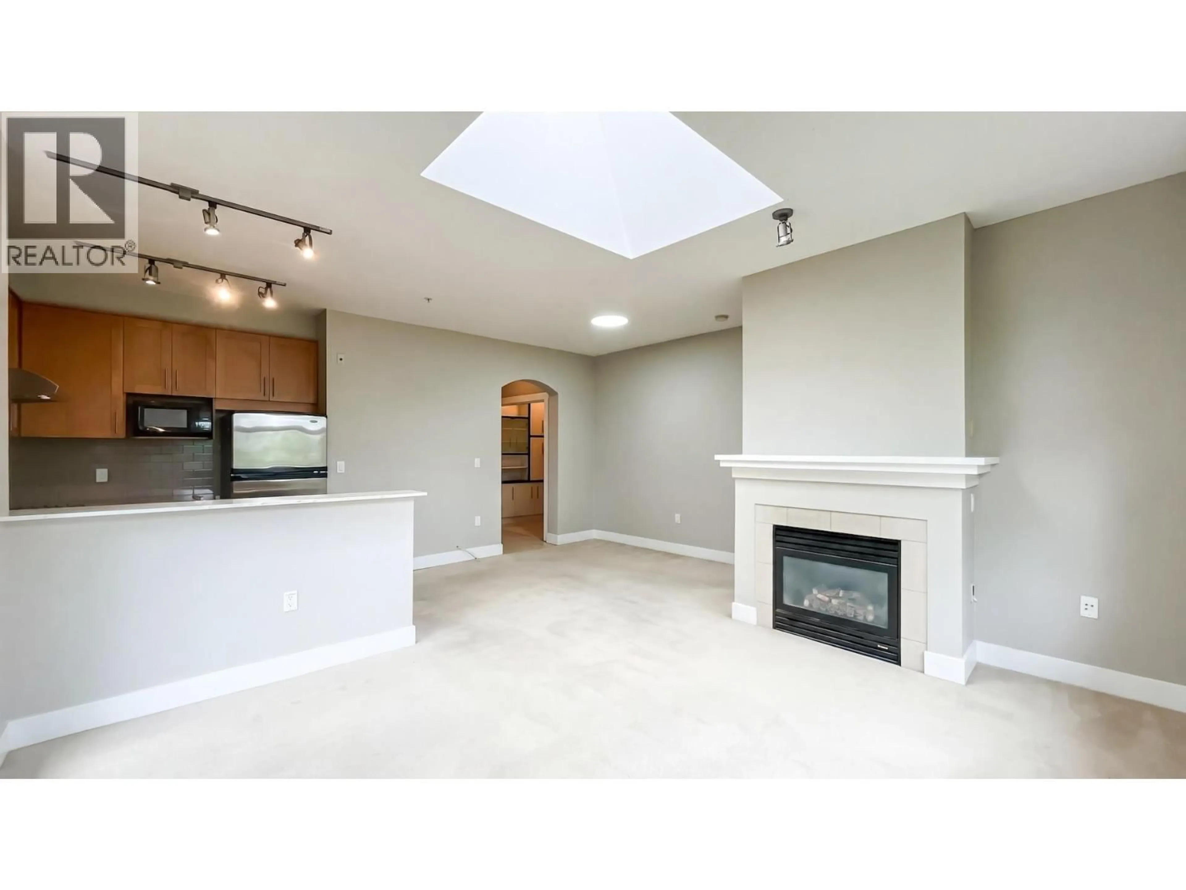 Open concept kitchen, unknown for 411 - 2083 33RD AVENUE, Vancouver British Columbia V6M4M6