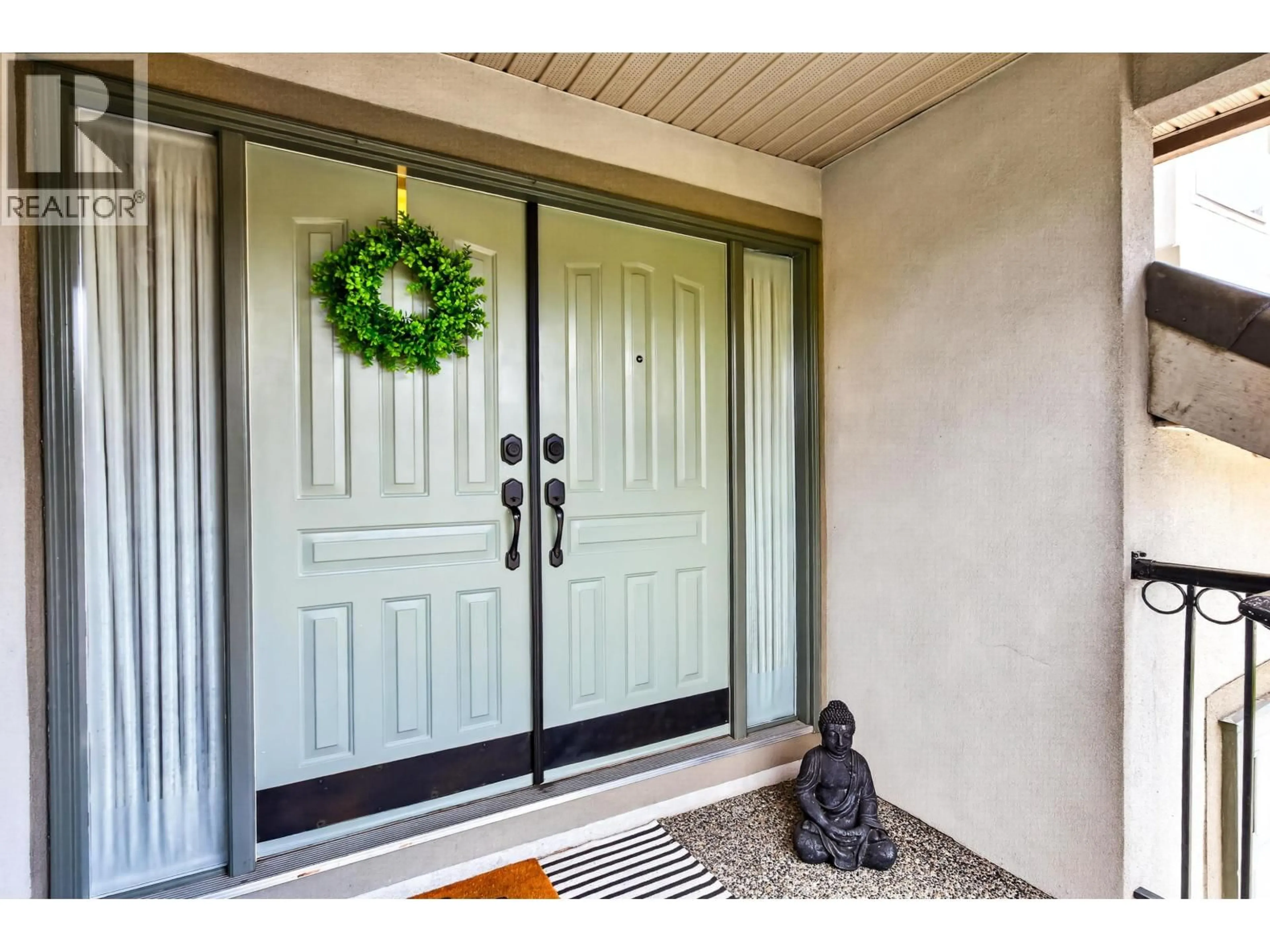 Indoor entryway for 231 SUZUKI STREET, New Westminster British Columbia V3M6X2