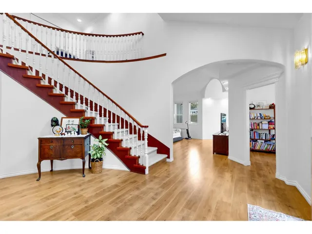 10566 168 STREET, Surrey 3