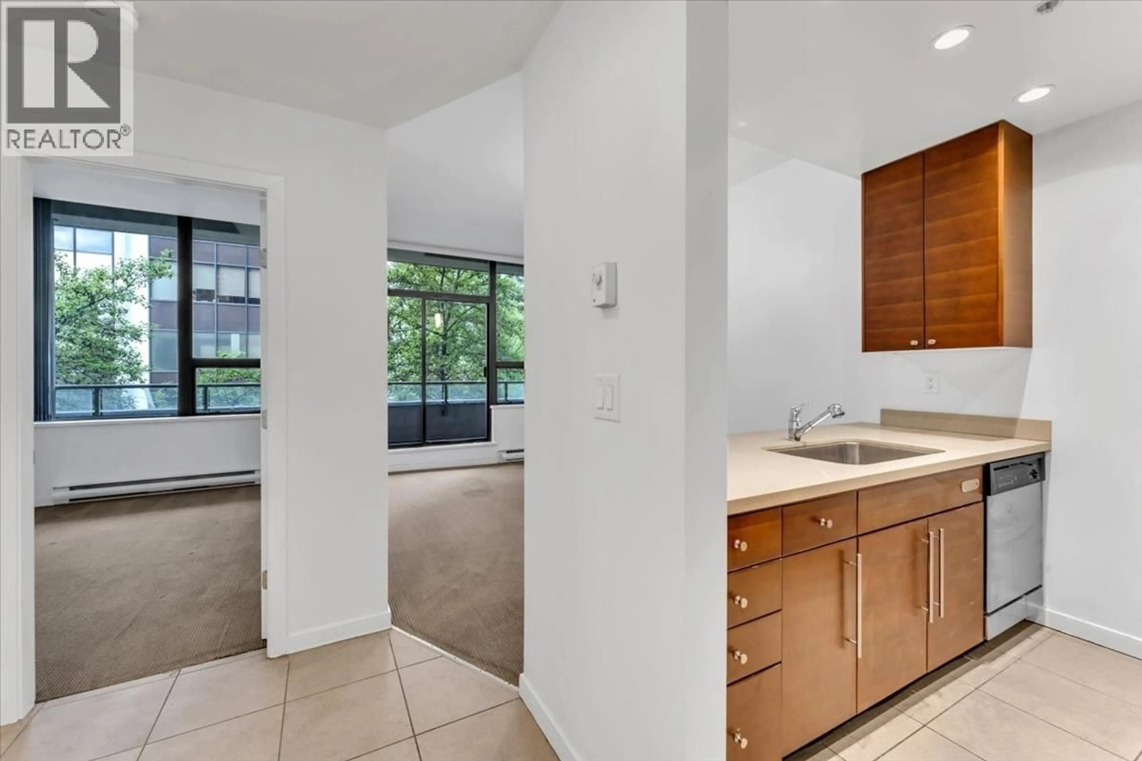 Unknown for 313 - 1010 HOWE STREET, Vancouver British Columbia V6Z1P5