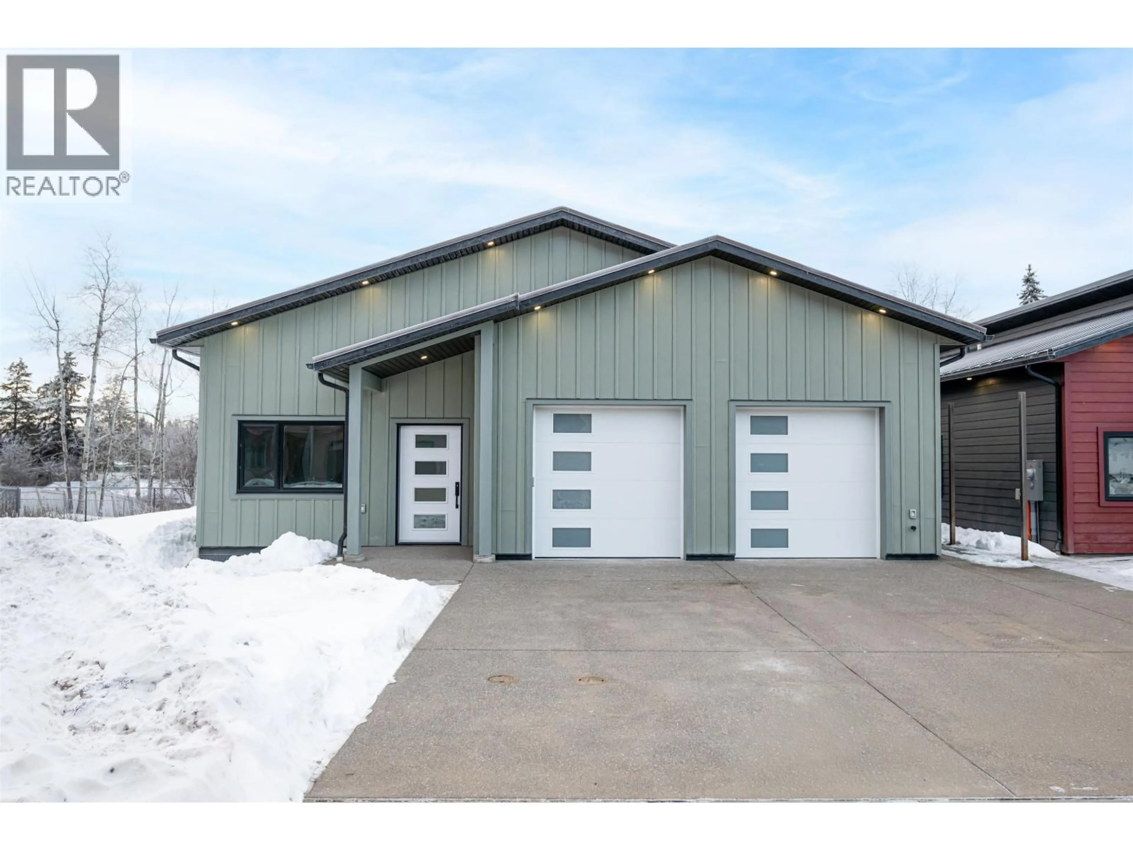 Indoor garage for 119 - 960 NORTH NECHAKO ROAD, Prince George British Columbia V2K1A3
