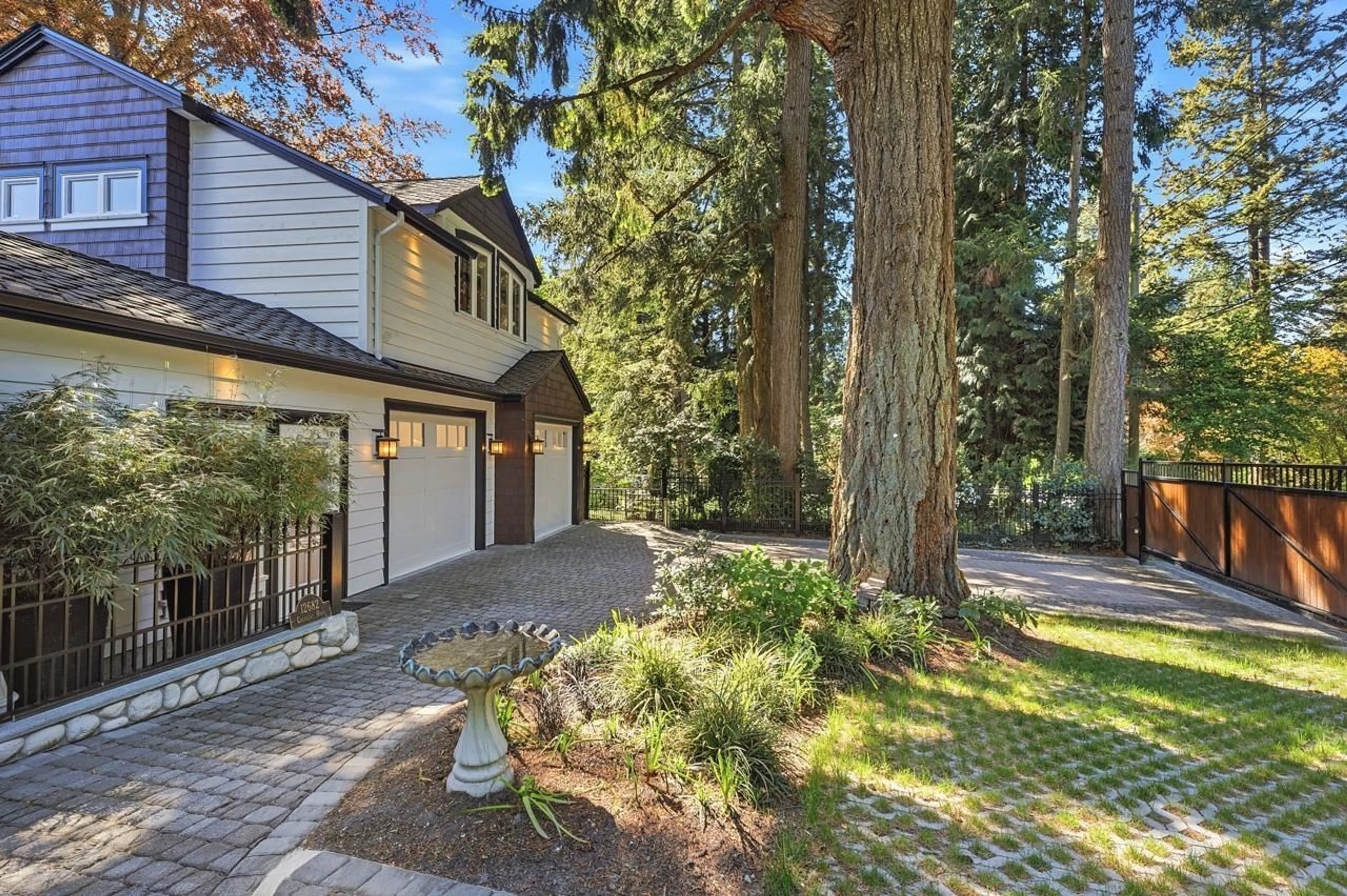 Unknown for 12682 CRESCENT ROAD, Surrey British Columbia V4A2V5