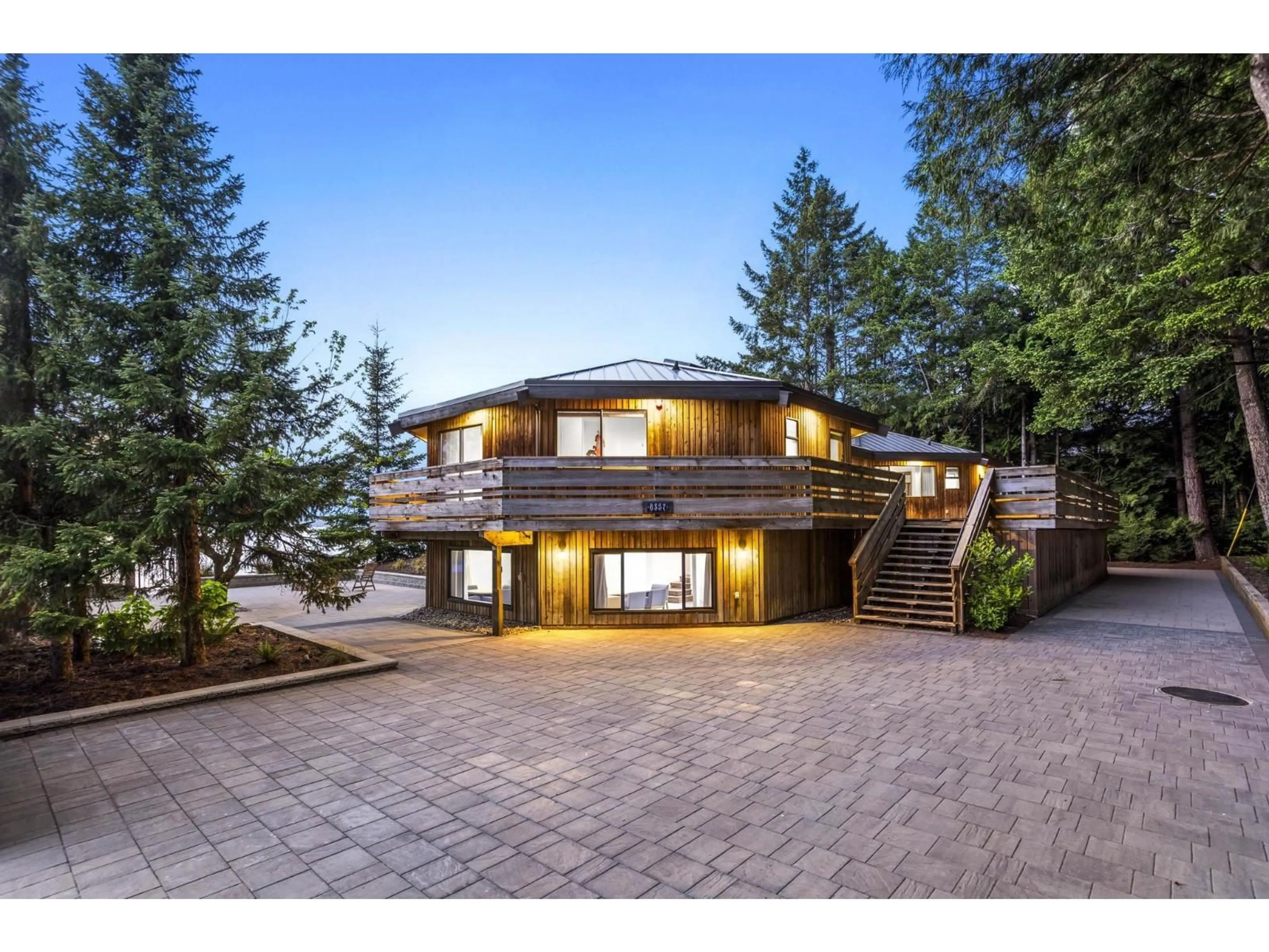 A pic from outside/outdoor area/front of a property/back of a property/a pic from drone, unknown for 6357 PIRATE LANE, Harrison Hot Springs British Columbia V0M1A0