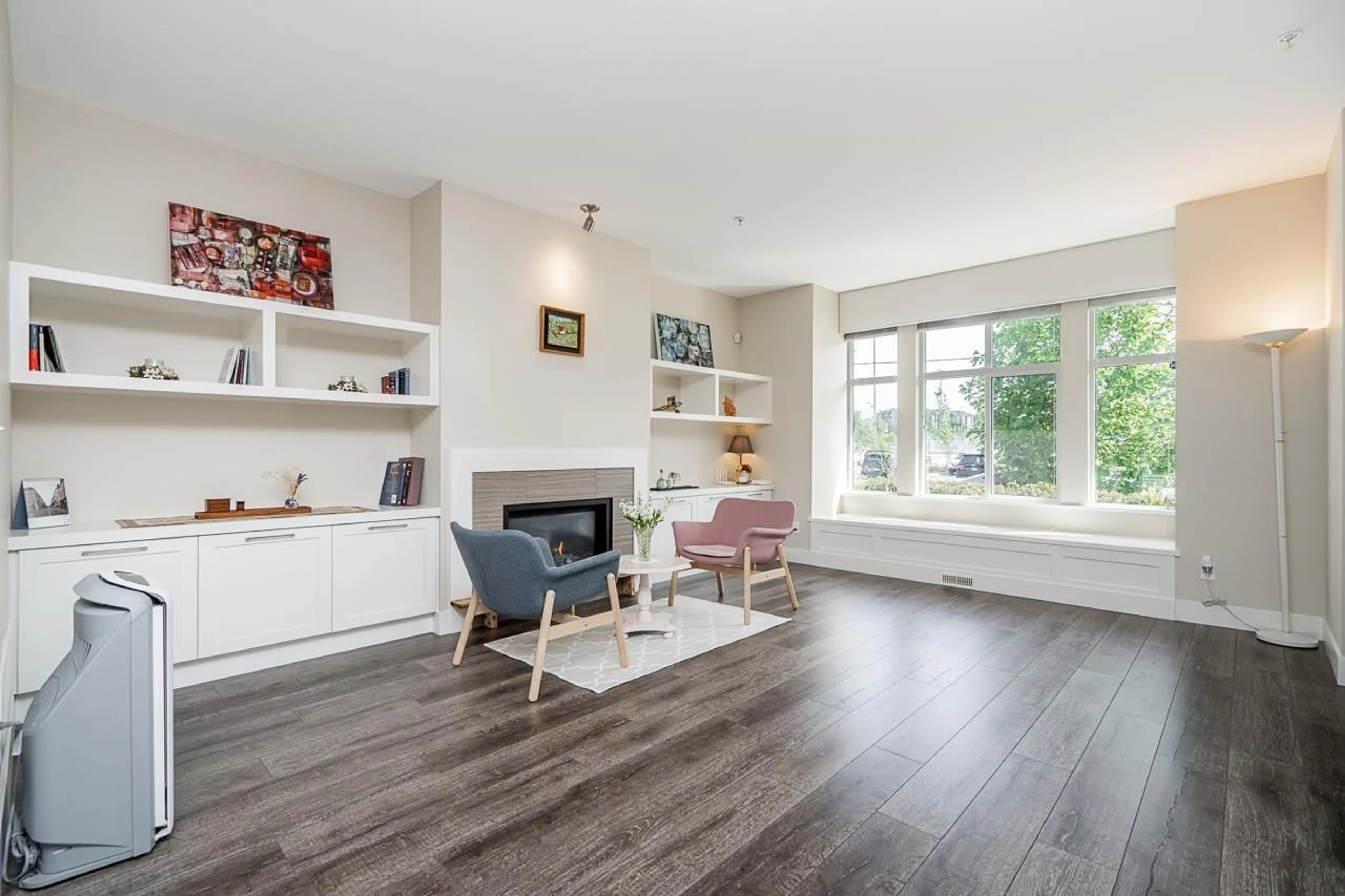 Living room with furniture, wood/laminate floor for 20591 84TH AVENUE, Langley British Columbia V2Y0P4