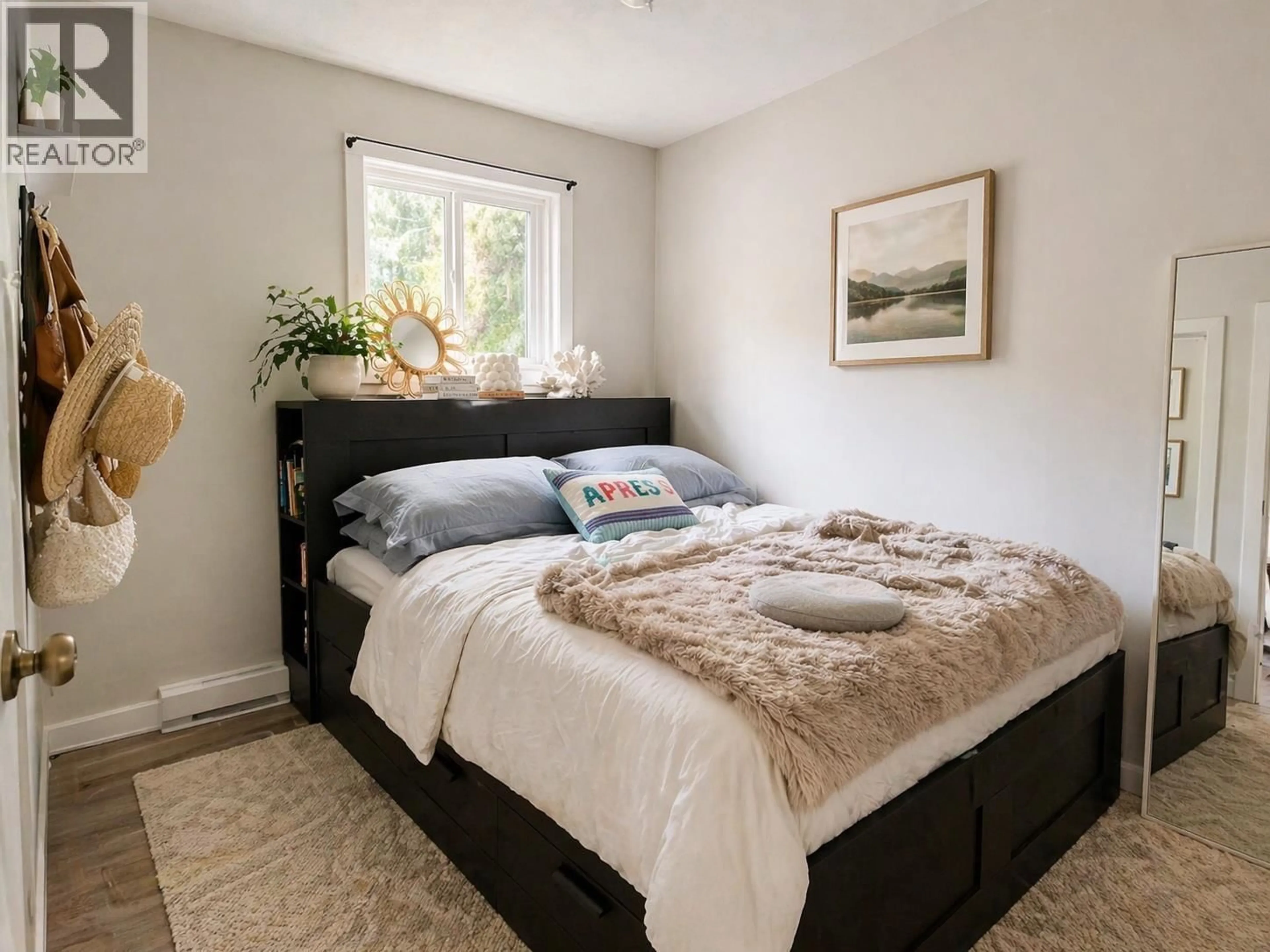 Bedroom with bed, unknown for 39721 CLARK ROAD, Squamish British Columbia V0N1T0
