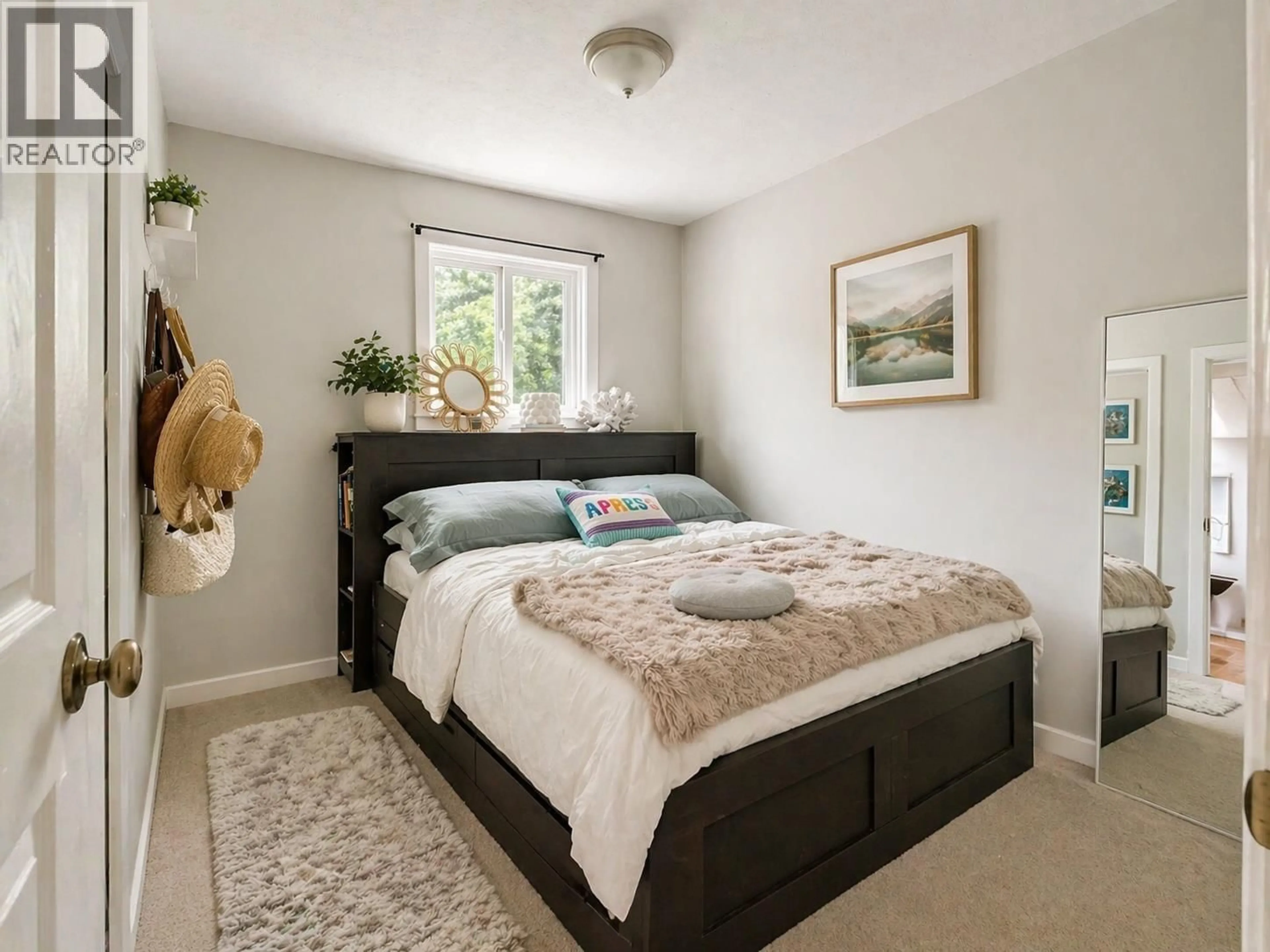 Bedroom with bed, unknown for 39721 CLARK ROAD, Squamish British Columbia V0N1T0