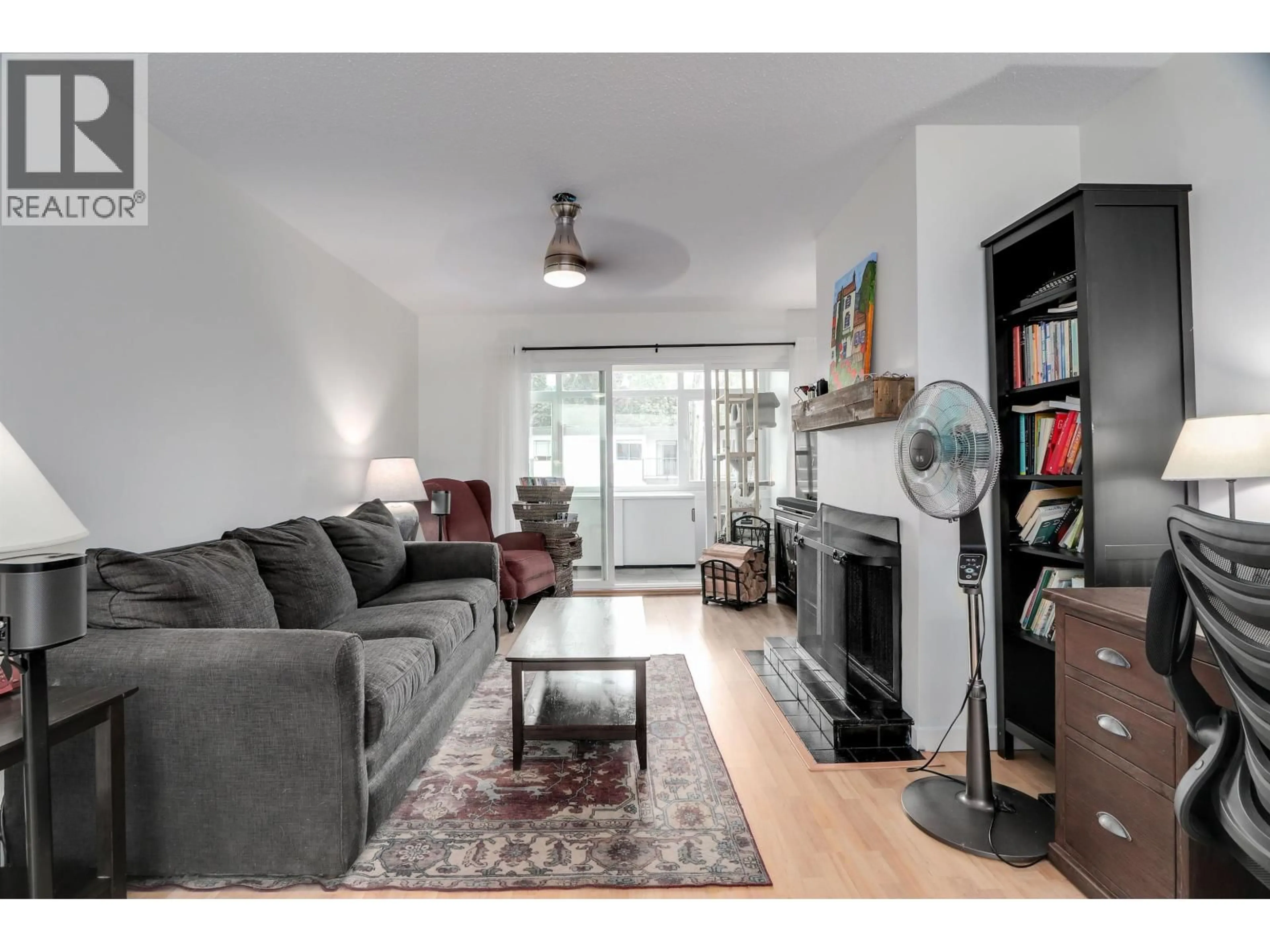 Living room with furniture, unknown for 311 - 1420 8TH AVENUE, Vancouver British Columbia V5N1T4