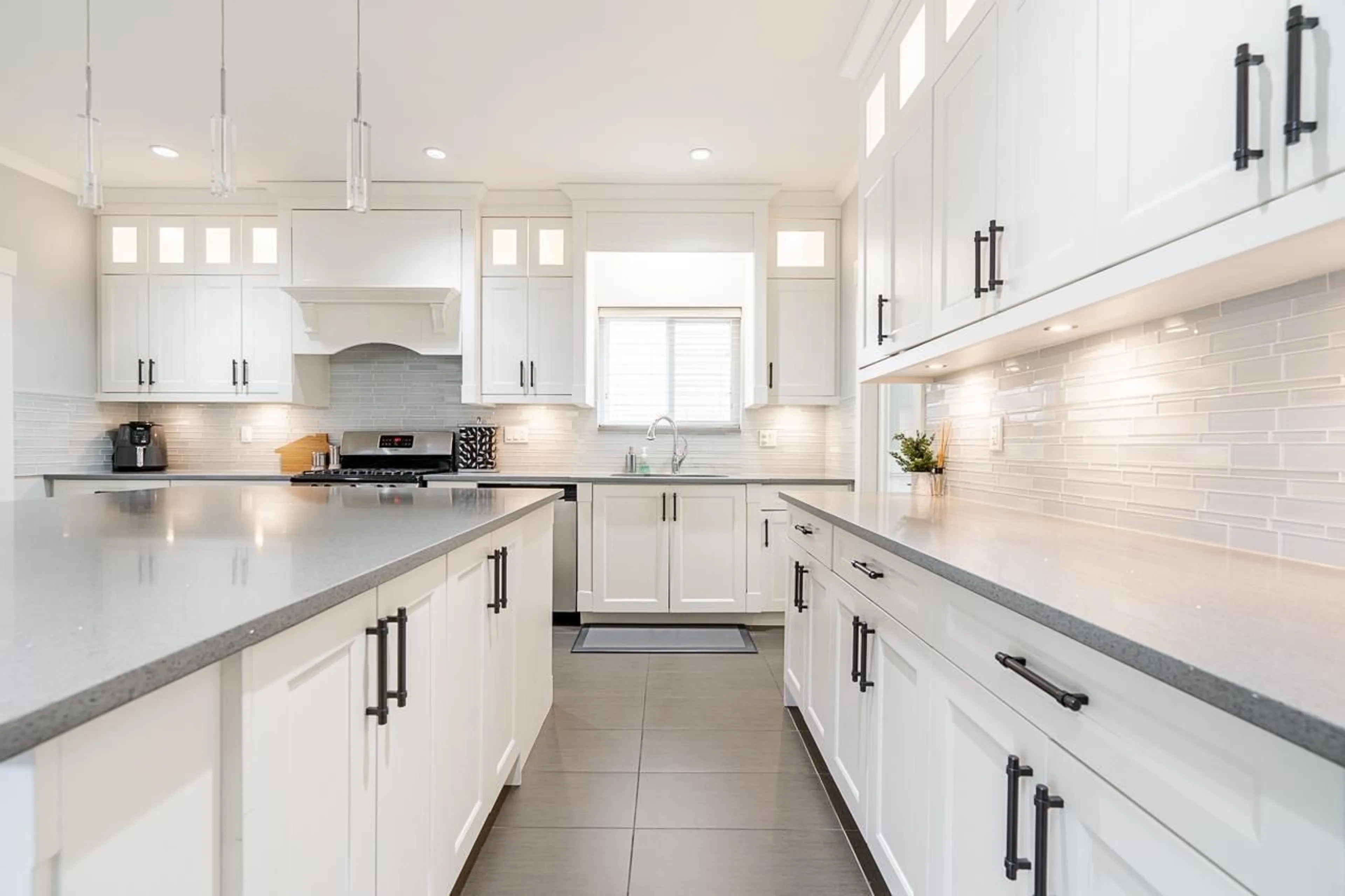 Contemporary kitchen, ceramic/tile floor for 6801 206 STREET, Langley British Columbia V2Y1R2