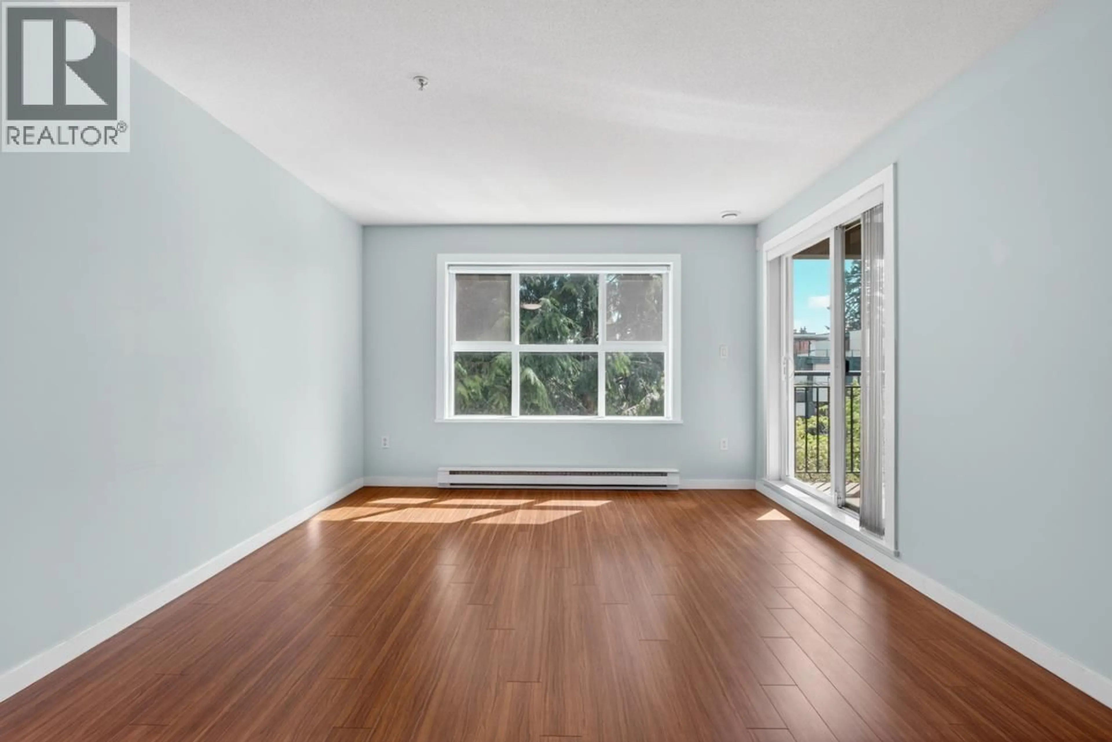 A pic of a room for 312 - 5889 IRMIN STREET, Burnaby British Columbia V5J0C1