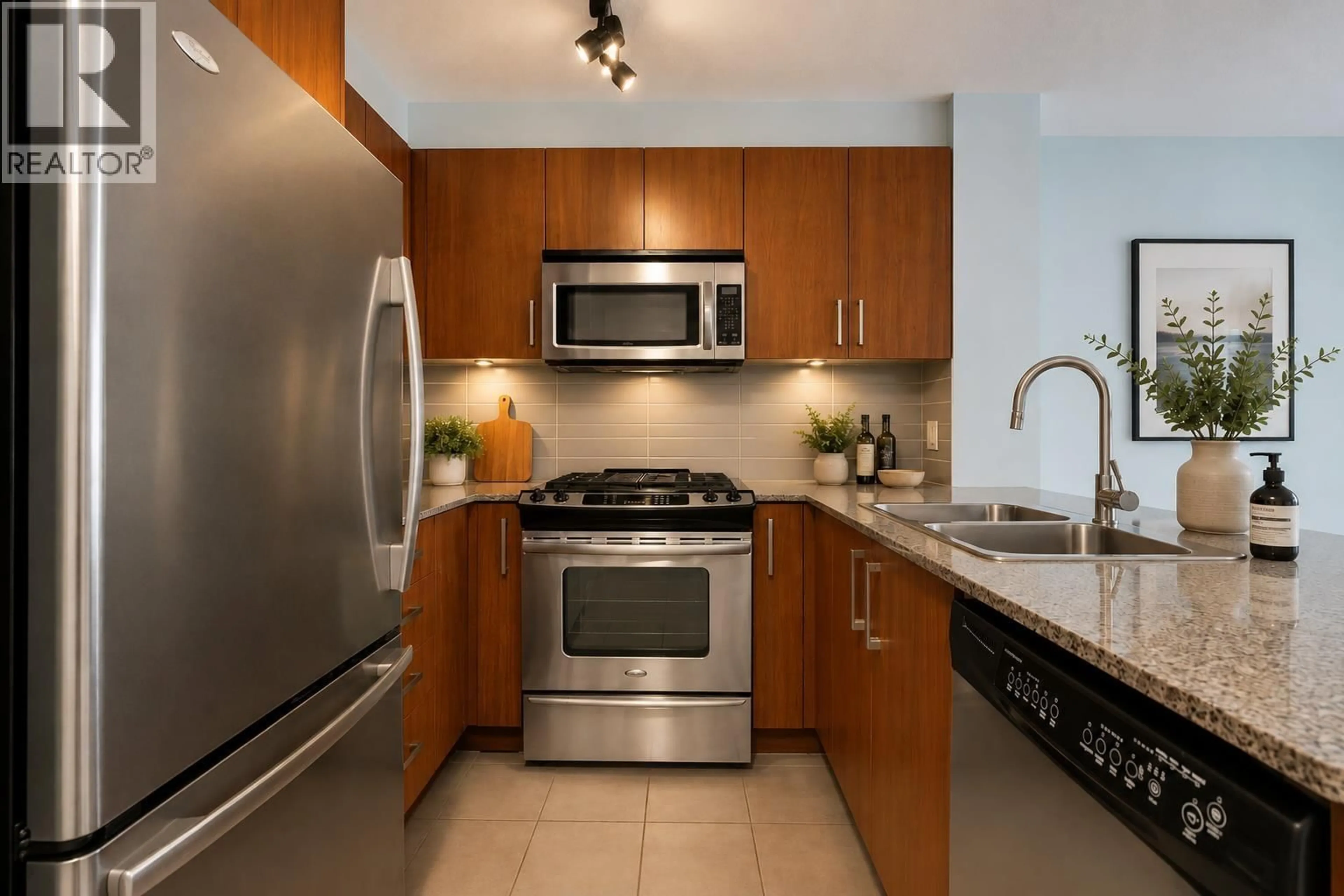 Standard kitchen, ceramic/tile floor for 312 - 5889 IRMIN STREET, Burnaby British Columbia V5J0C1