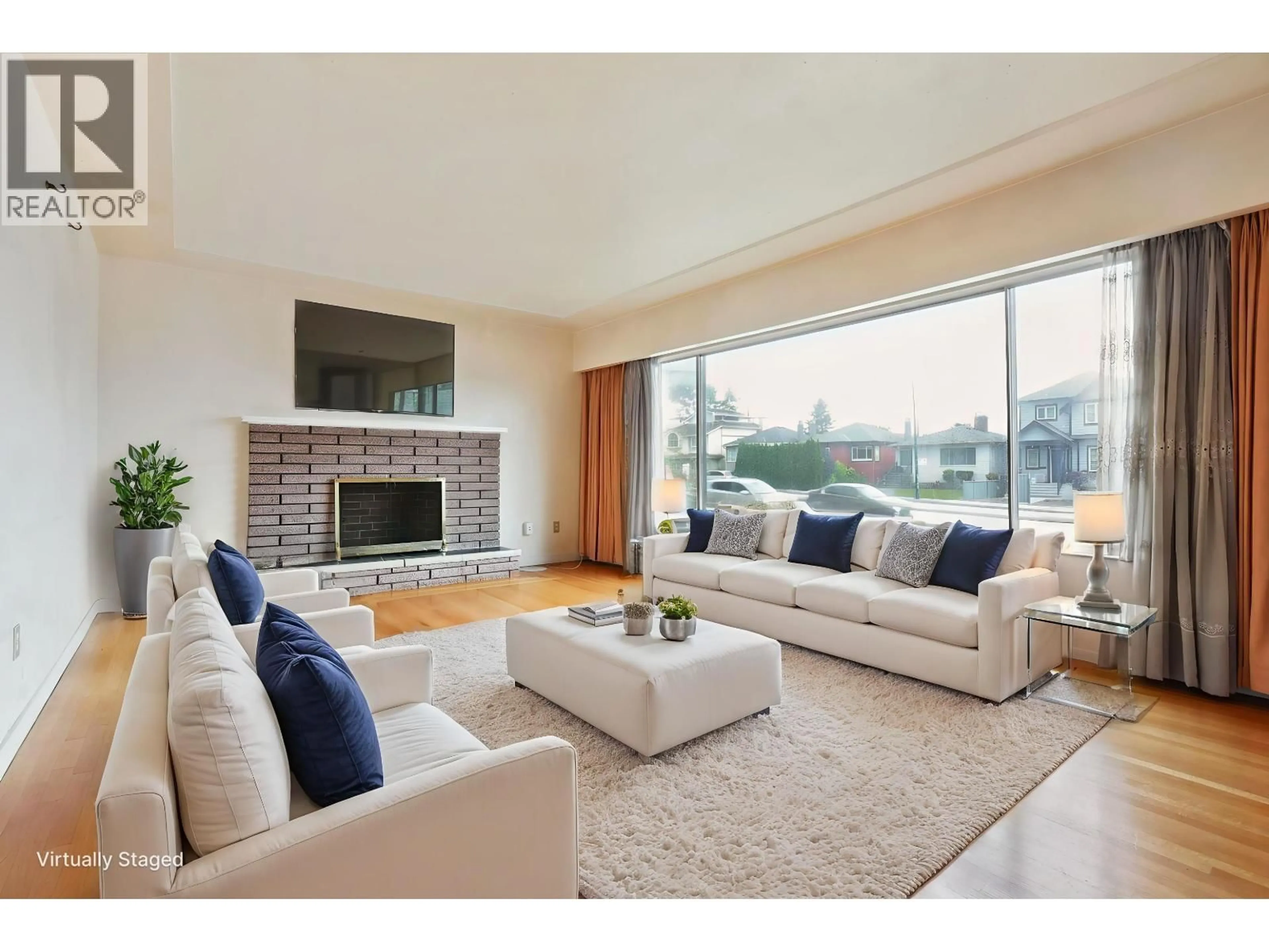 Living room with furniture, unknown for 2894 MCGILL STREET, Vancouver British Columbia V5K1H6