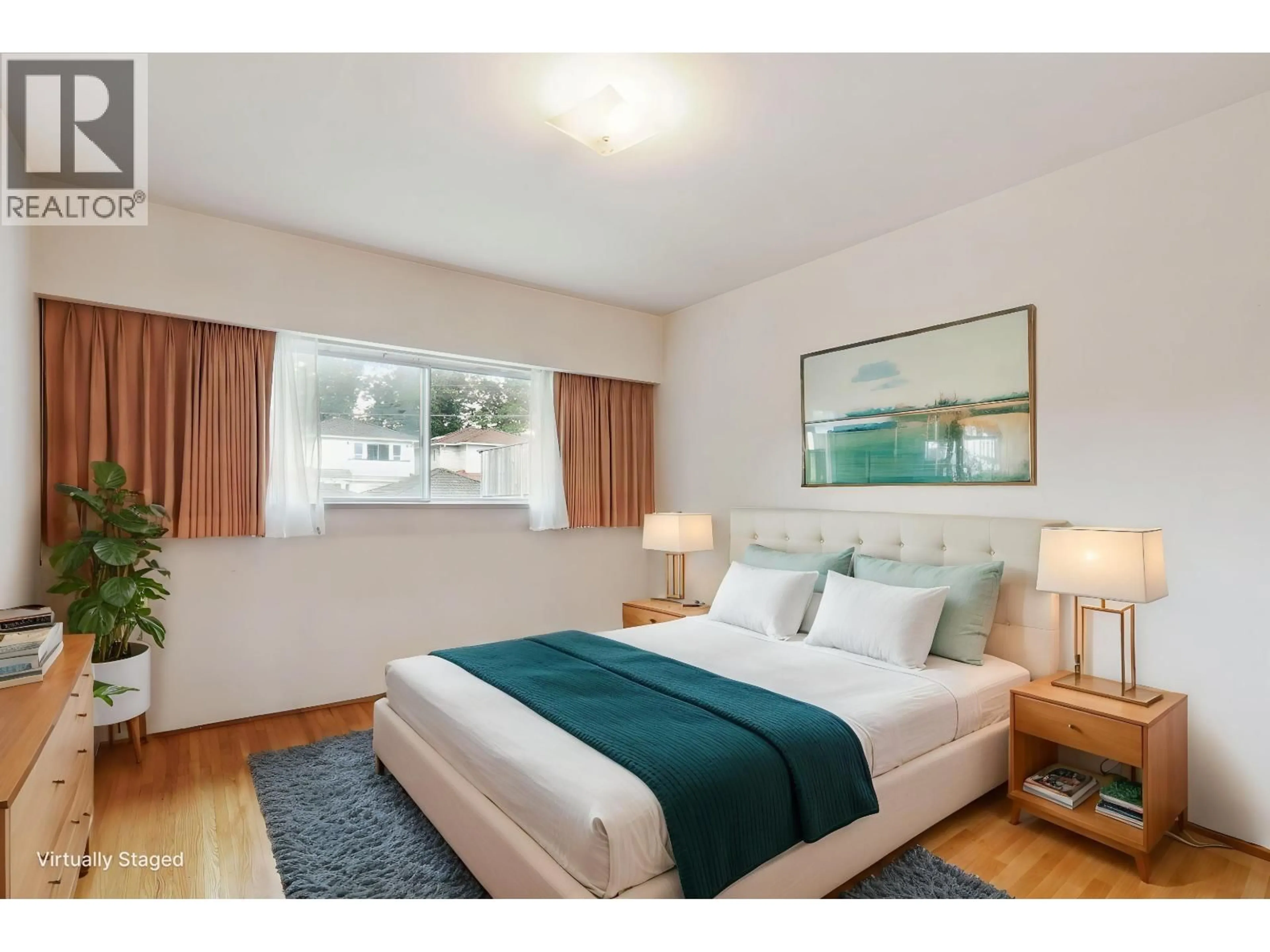 Bedroom with bed, wood/laminate floor for 2894 MCGILL STREET, Vancouver British Columbia V5K1H6