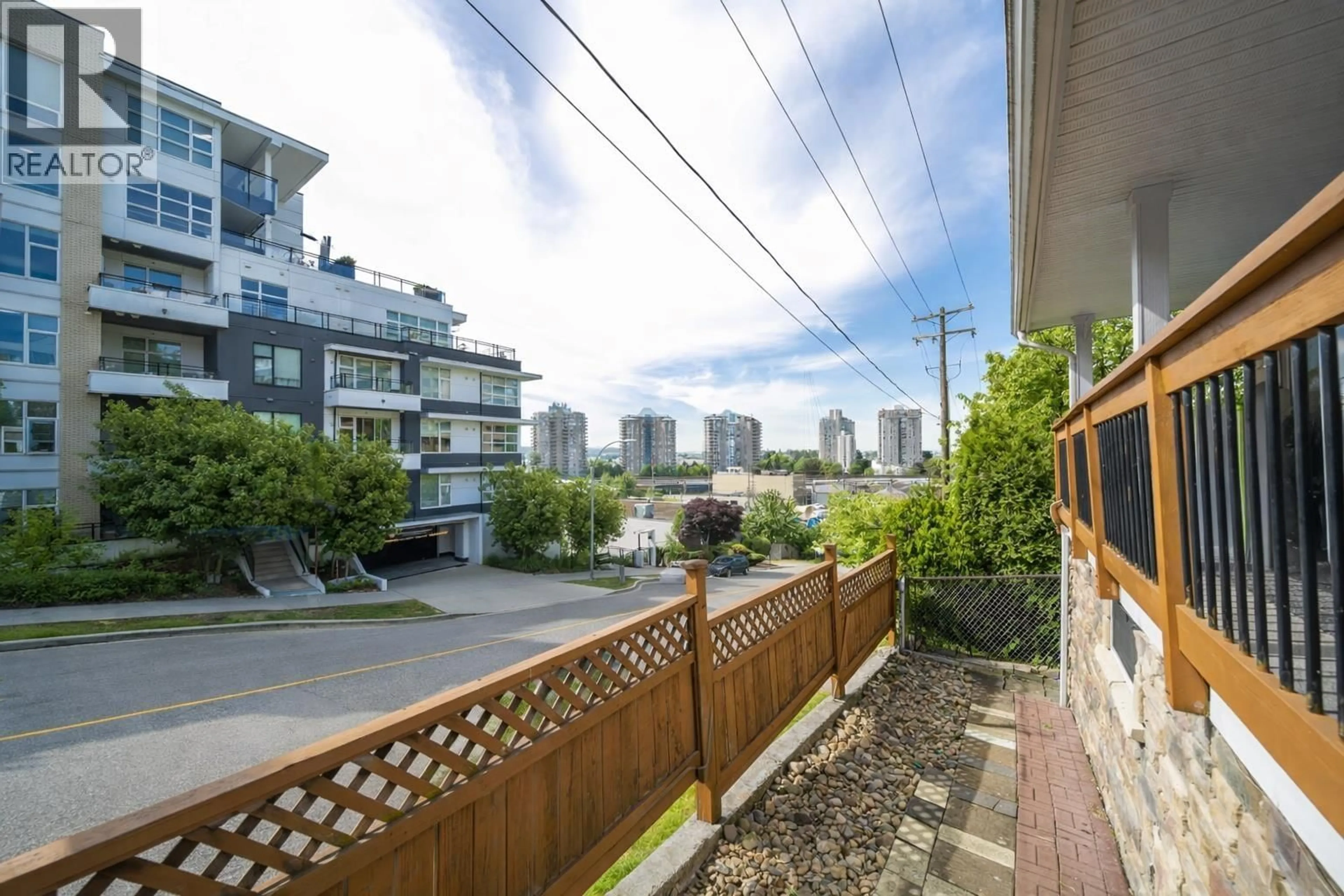 Patio, city buildings view from balcony for 1011 AUCKLAND STREET, New Westminster British Columbia V3M1K9