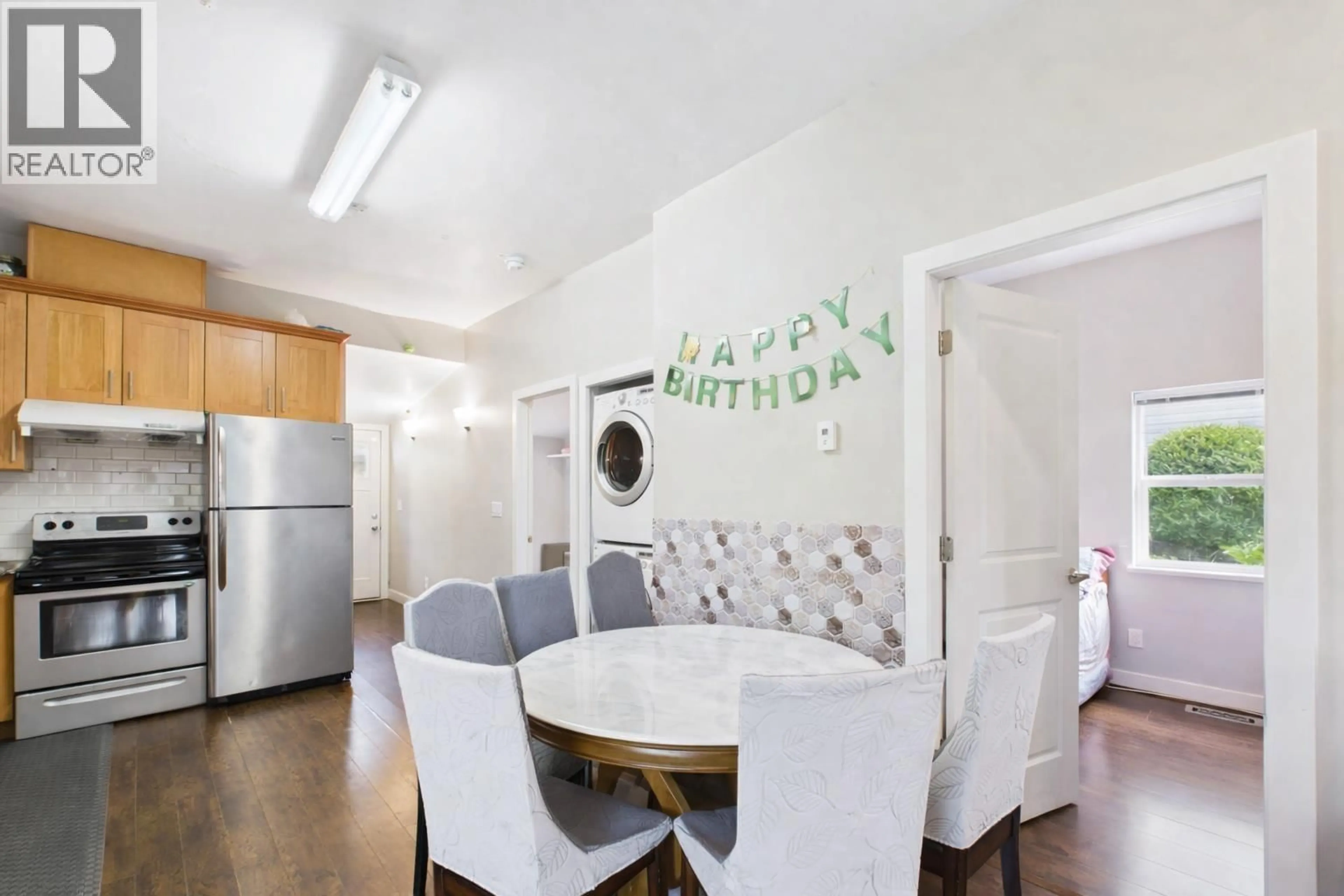 Dining room, unknown for 1011 AUCKLAND STREET, New Westminster British Columbia V3M1K9