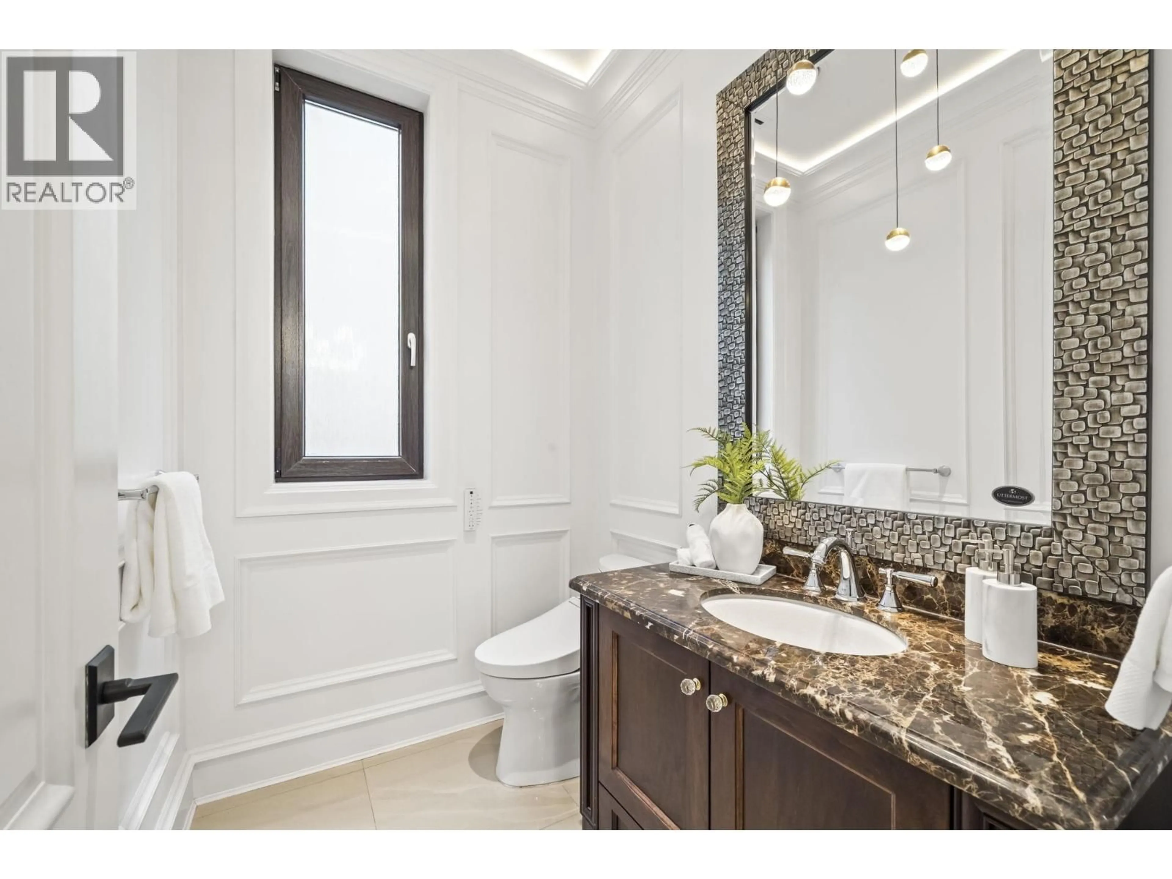 Contemporary bathroom, ceramic/tile floor for 4347 9TH AVENUE, Vancouver British Columbia V6R2C8