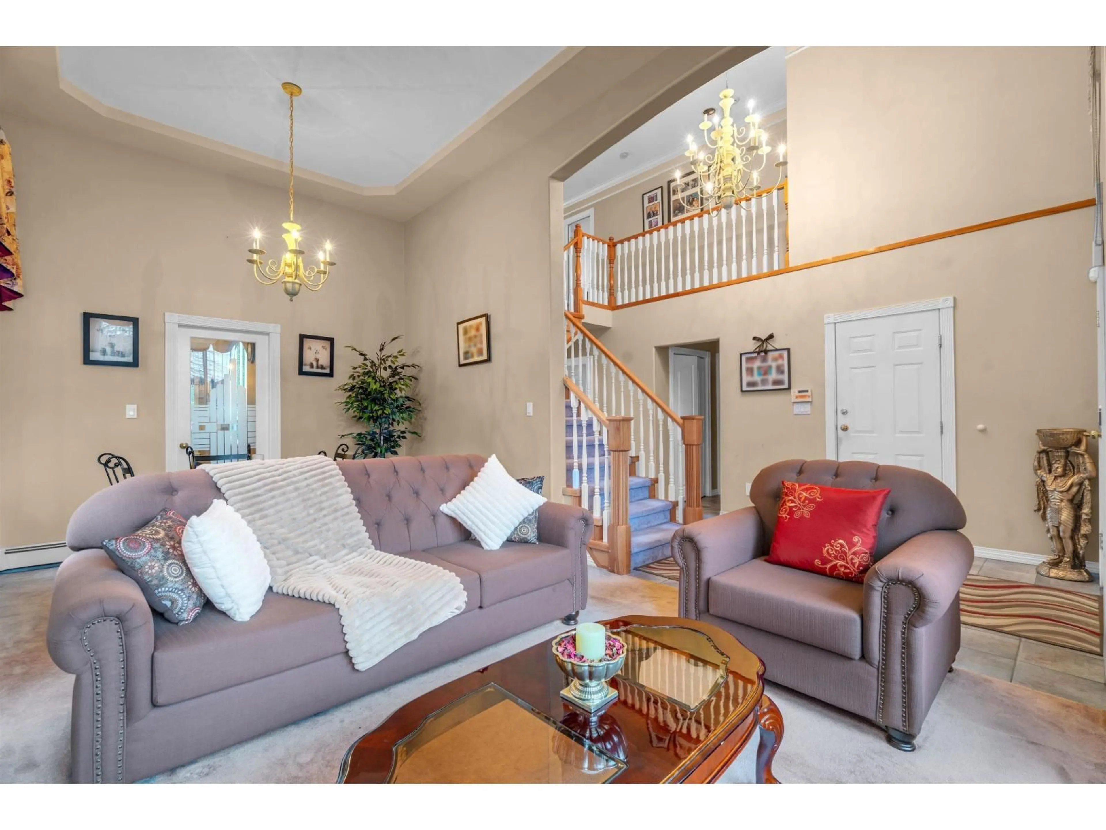 Living room with furniture, unknown for 15878 99A AVENUE, Surrey British Columbia V4N2A7