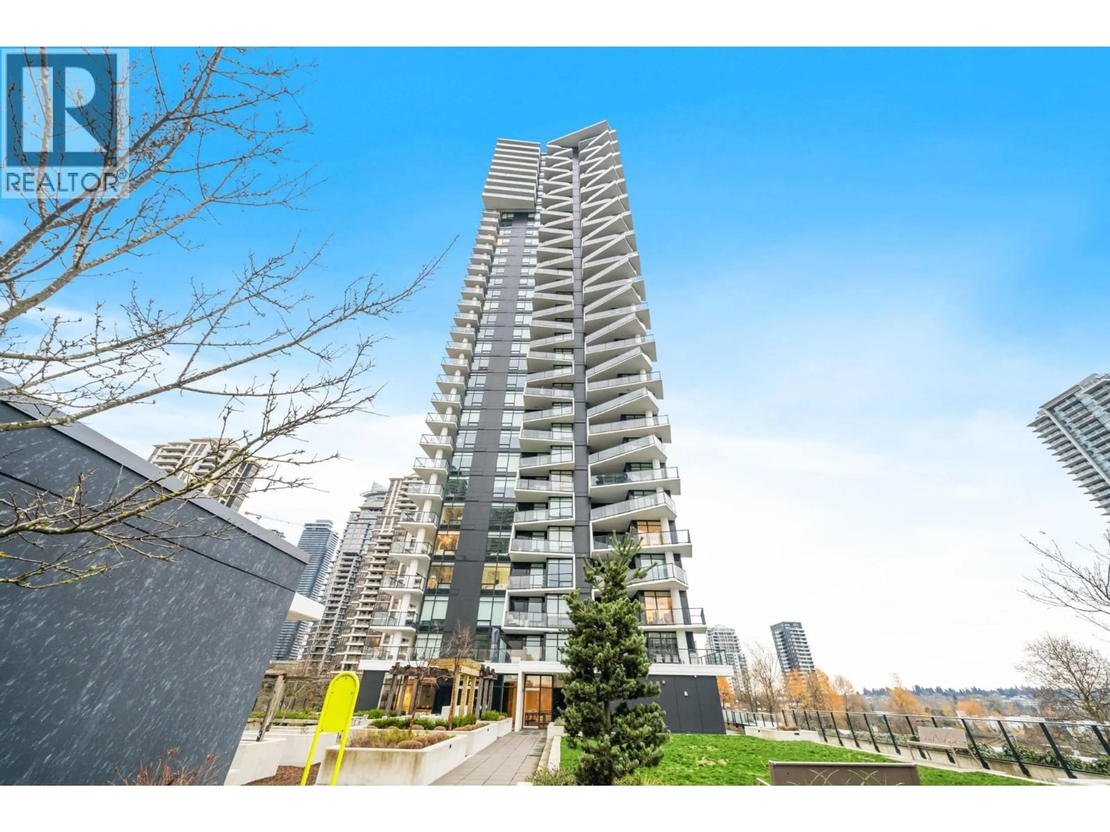 A pic from outside/outdoor area/front of a property/back of a property/a pic from drone, unknown for 2407 - 2181 MADISON AVENUE, Burnaby British Columbia V5C0N4