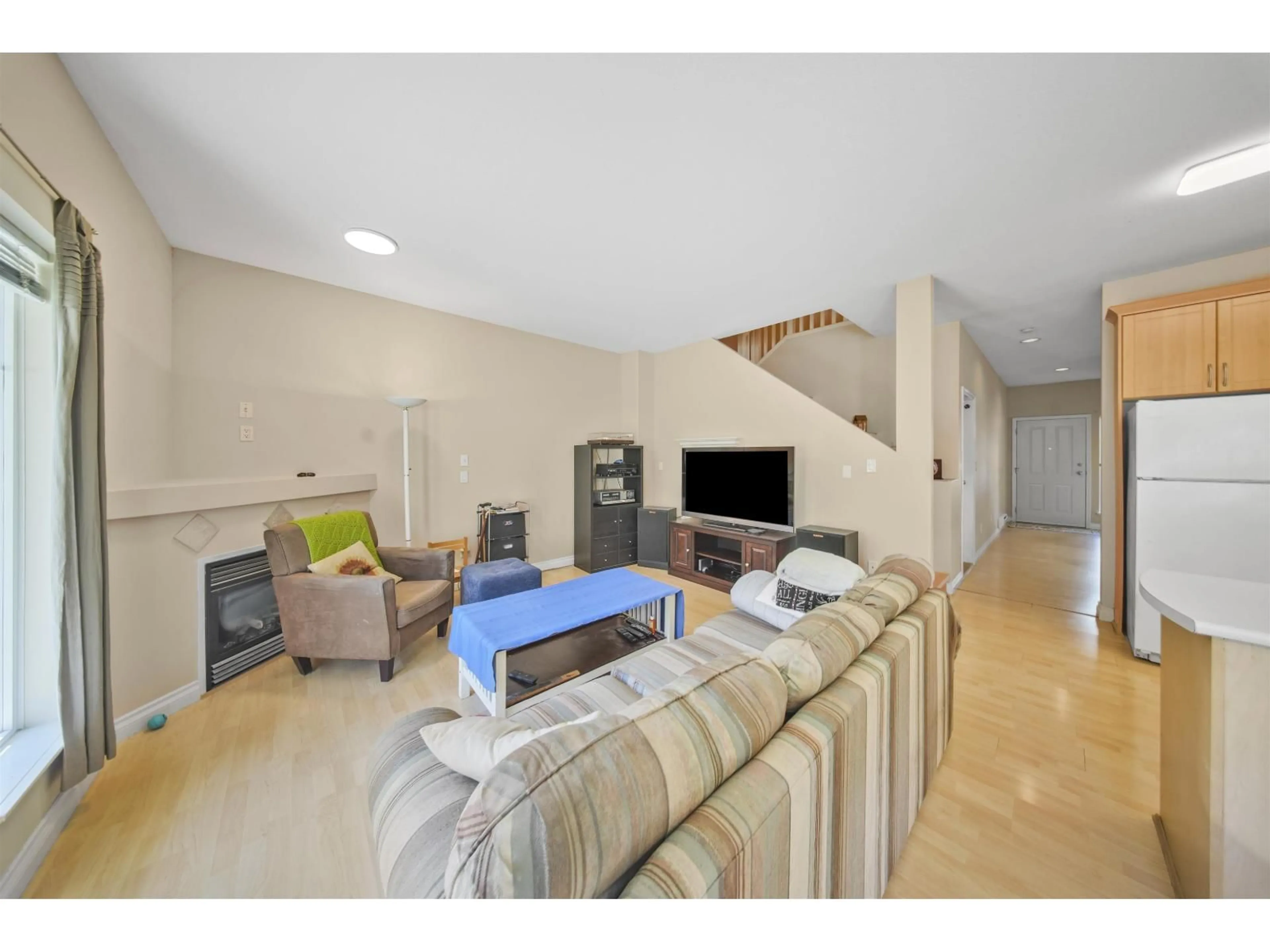 Living room with furniture, unknown for 34 - 18181 68 AVENUE, Surrey British Columbia V3S9J1