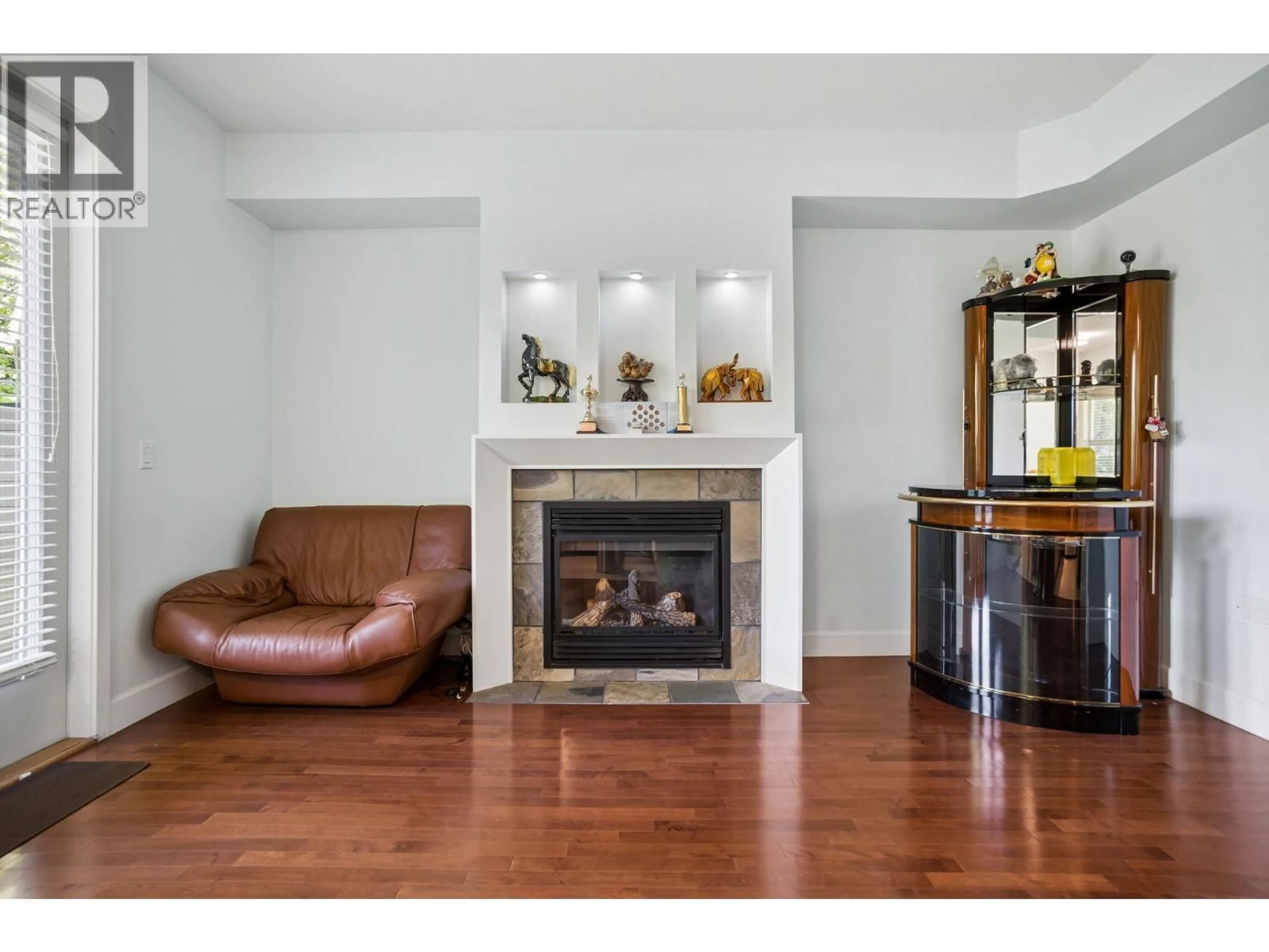 Living room with furniture, wood/laminate floor for 91 - 6300 BIRCH STREET, Richmond British Columbia V6Y4K3
