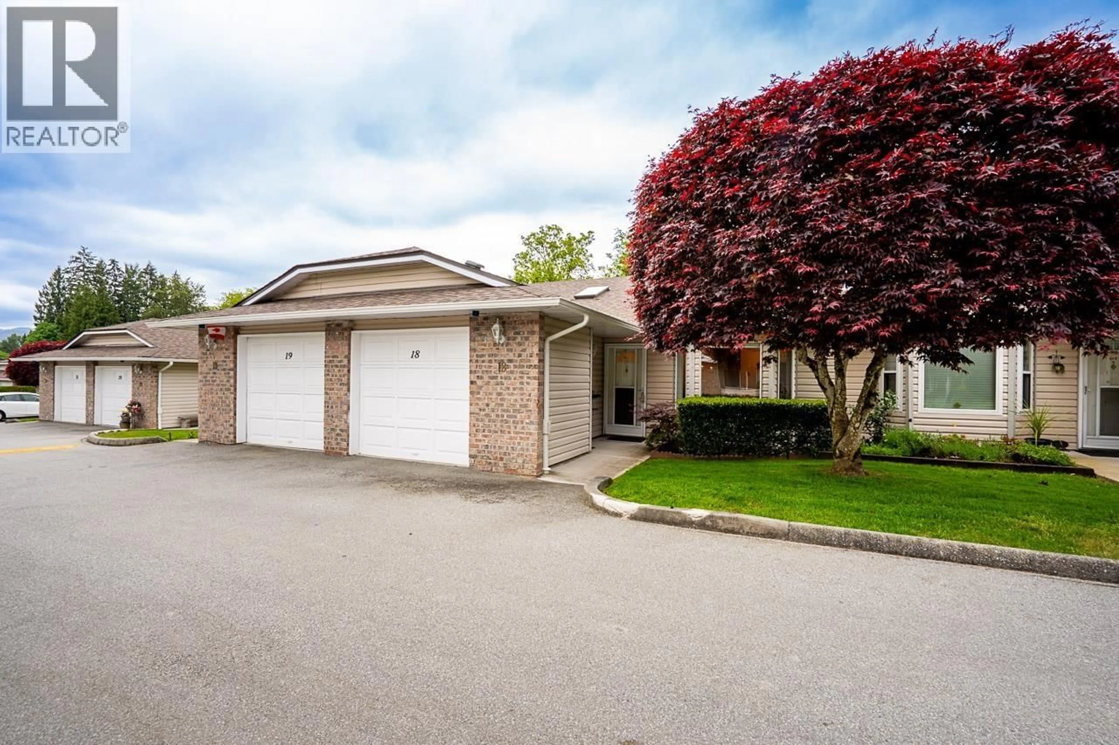 Unknown for 18 - 22308 124 AVENUE, Maple Ridge British Columbia V2X0R6