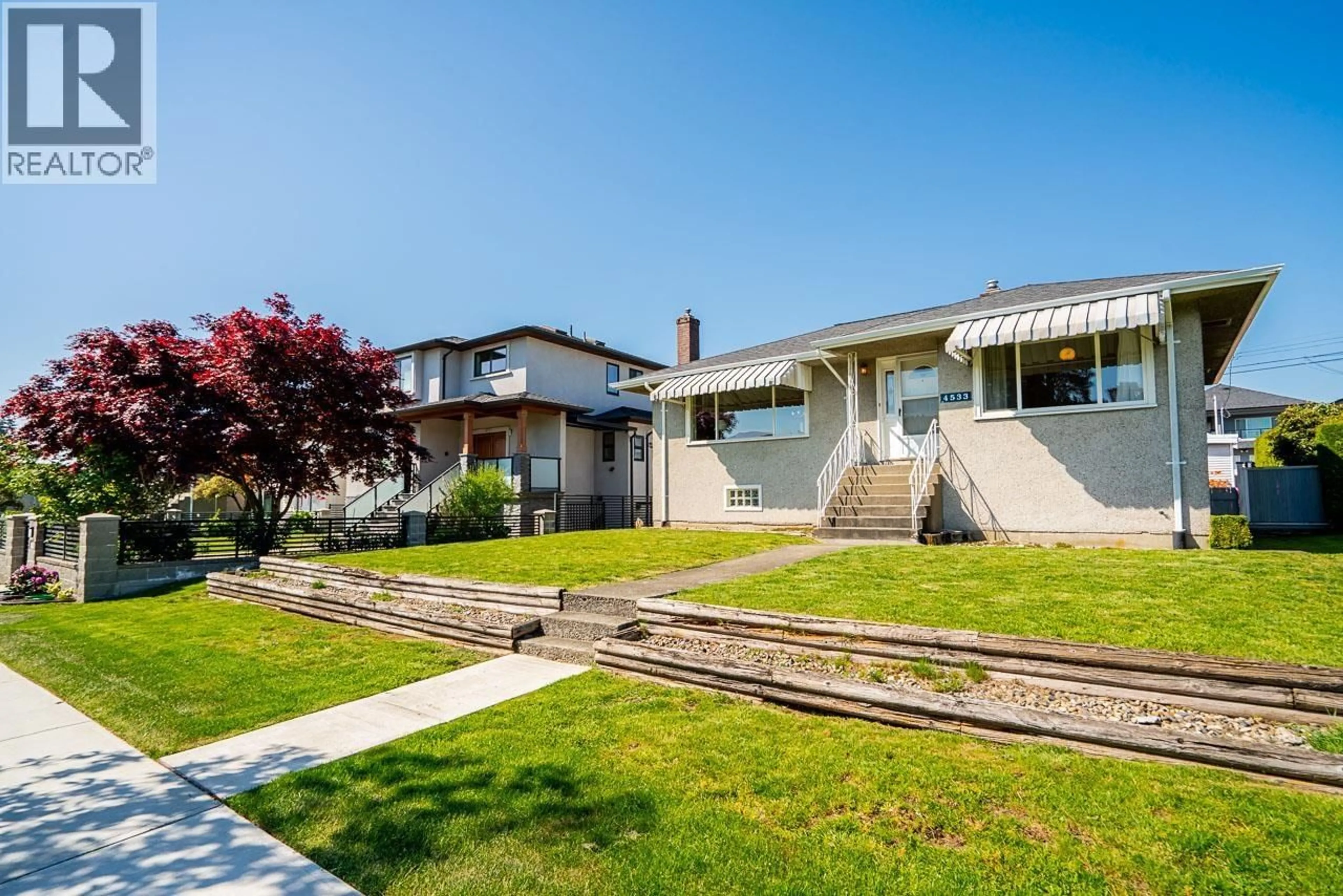 Unknown for 4533 VENABLES STREET, Burnaby British Columbia V5C3A6