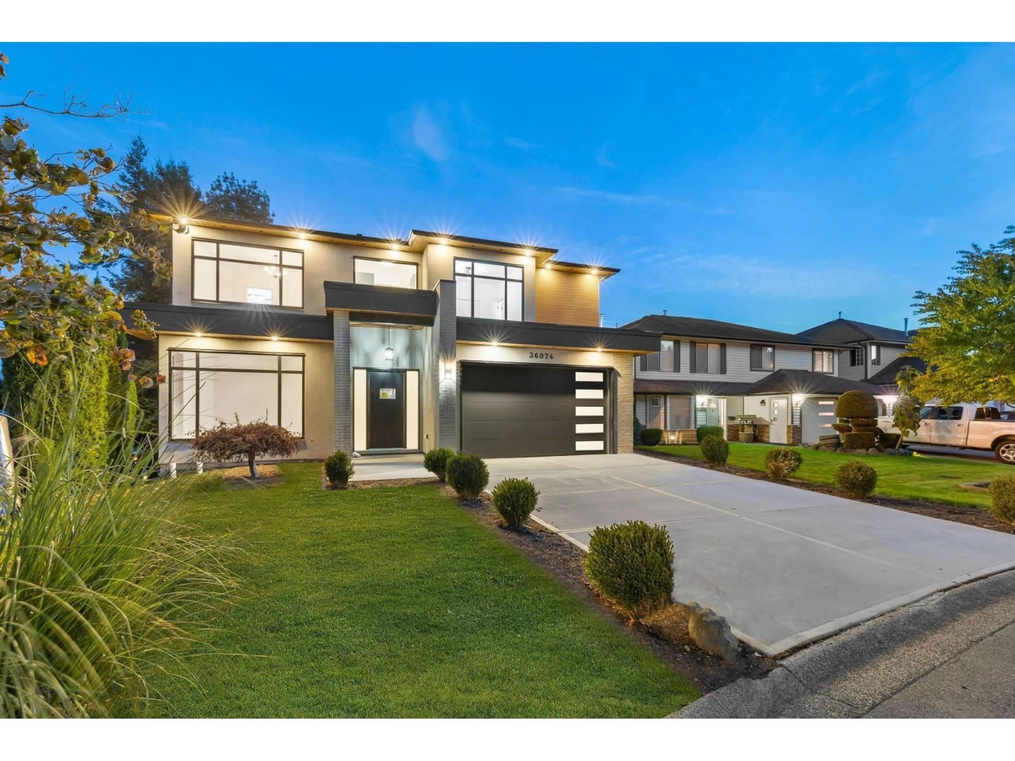 Home with brick exterior material, street for 36074 SOUTHRIDGE PLACE, Abbotsford British Columbia V3G1E2