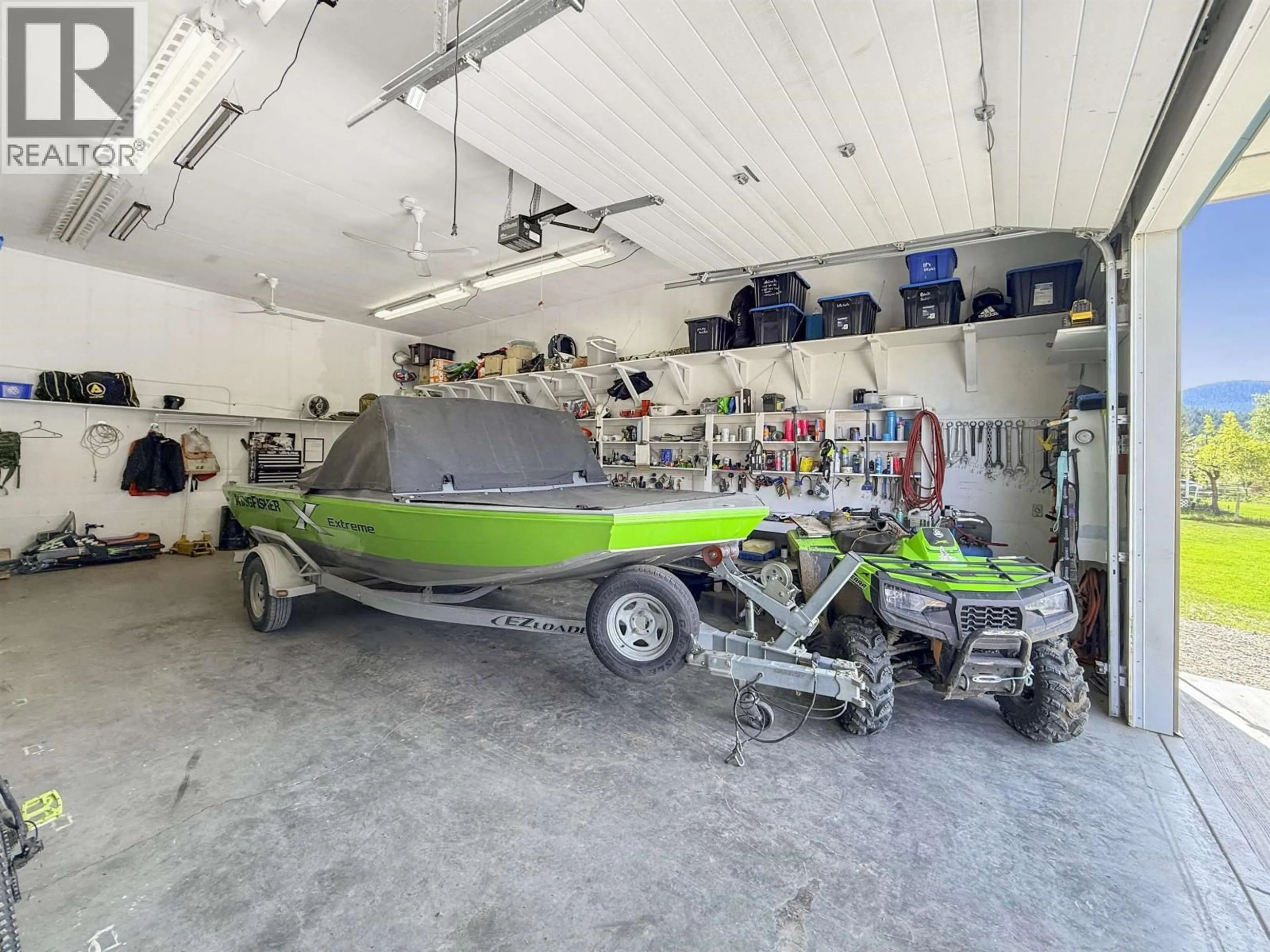 Indoor garage for 1431 SODA CREEK TOWNSITE ROAD, Williams Lake British Columbia V2G5A4