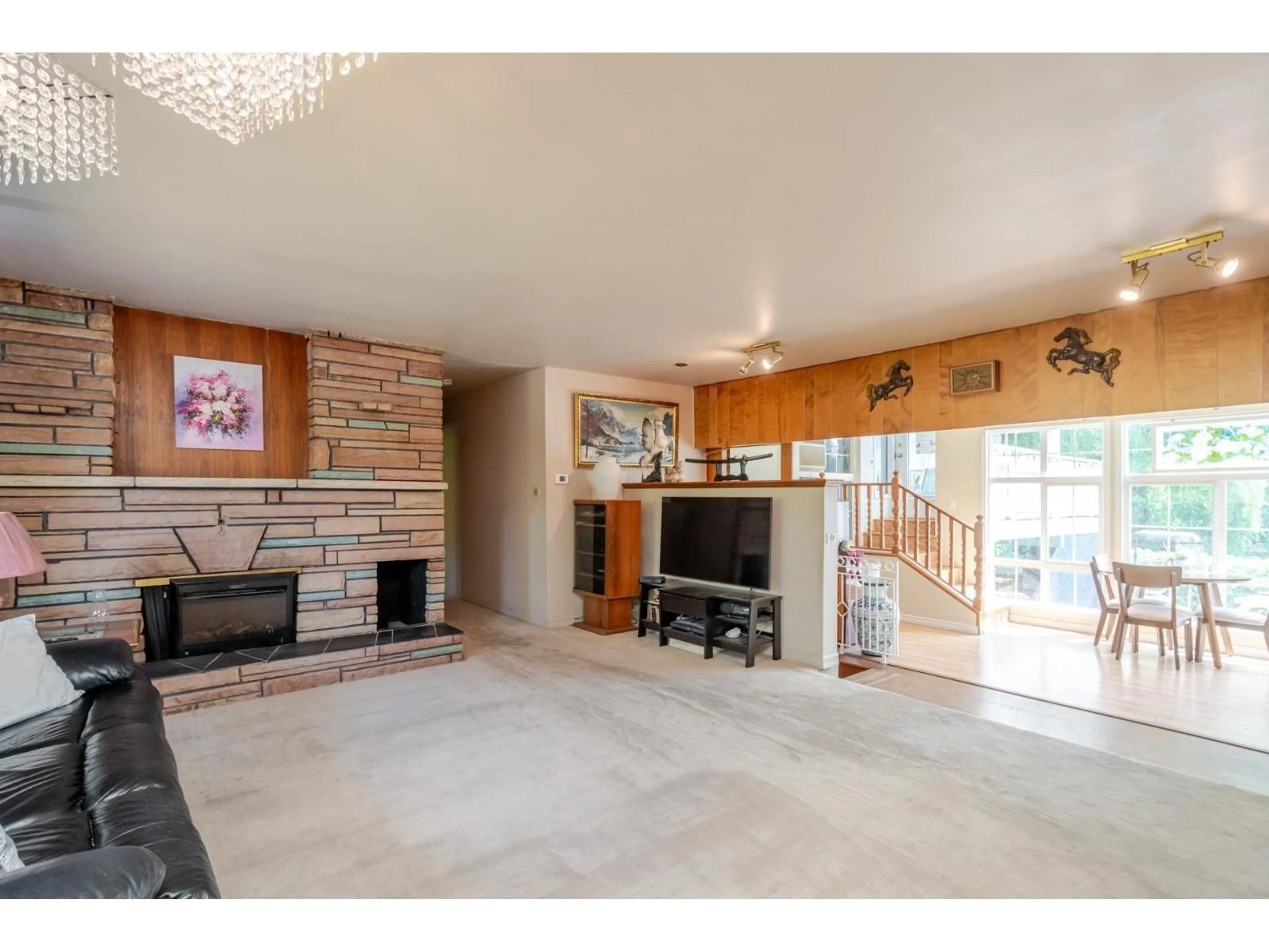 Unknown for 14328 88 AVENUE, Surrey British Columbia V3W3L7
