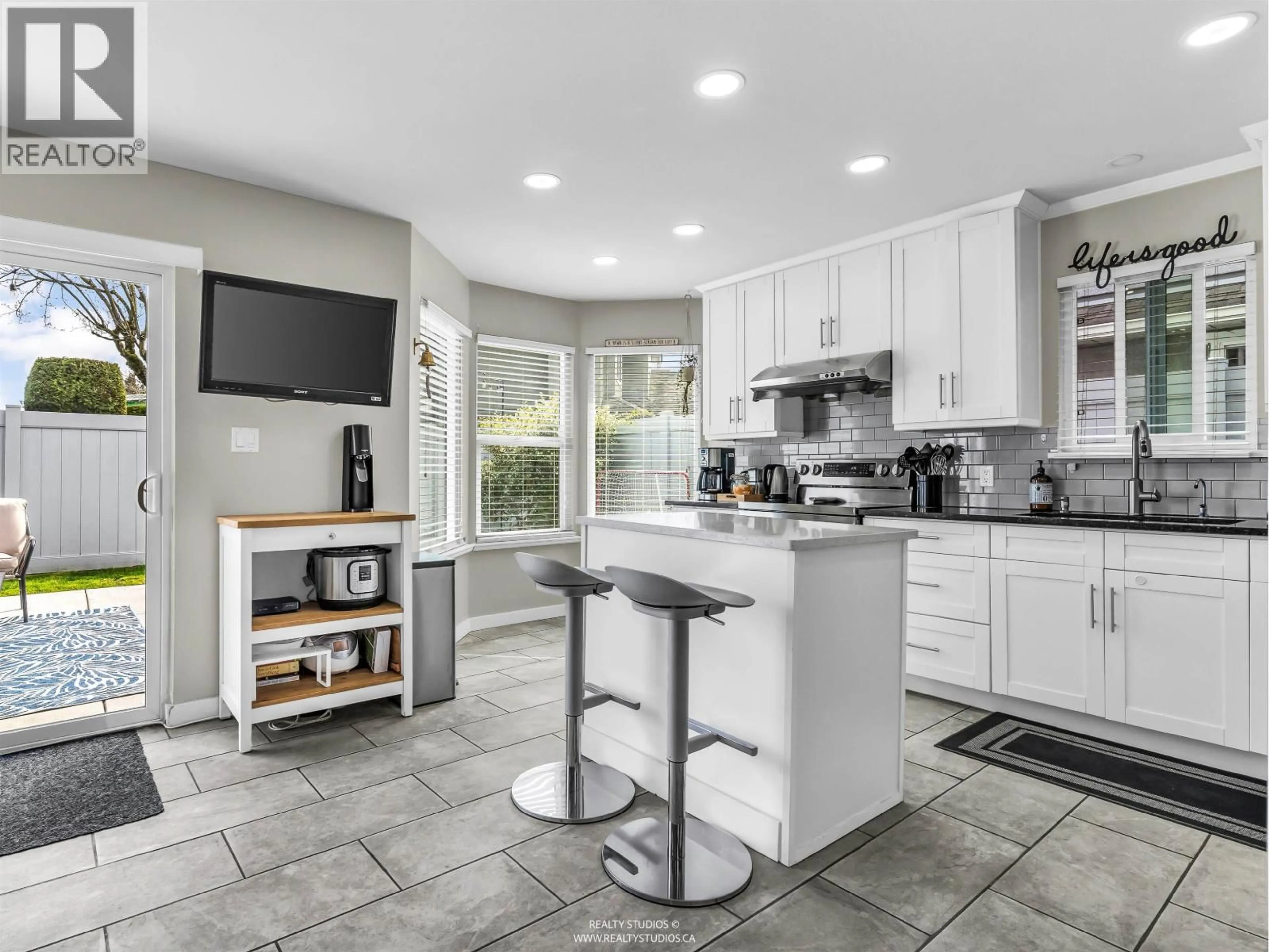 Open concept kitchen, ceramic/tile floor for 20 - 9731 CAPELLA DRIVE, Richmond British Columbia V6X3R1