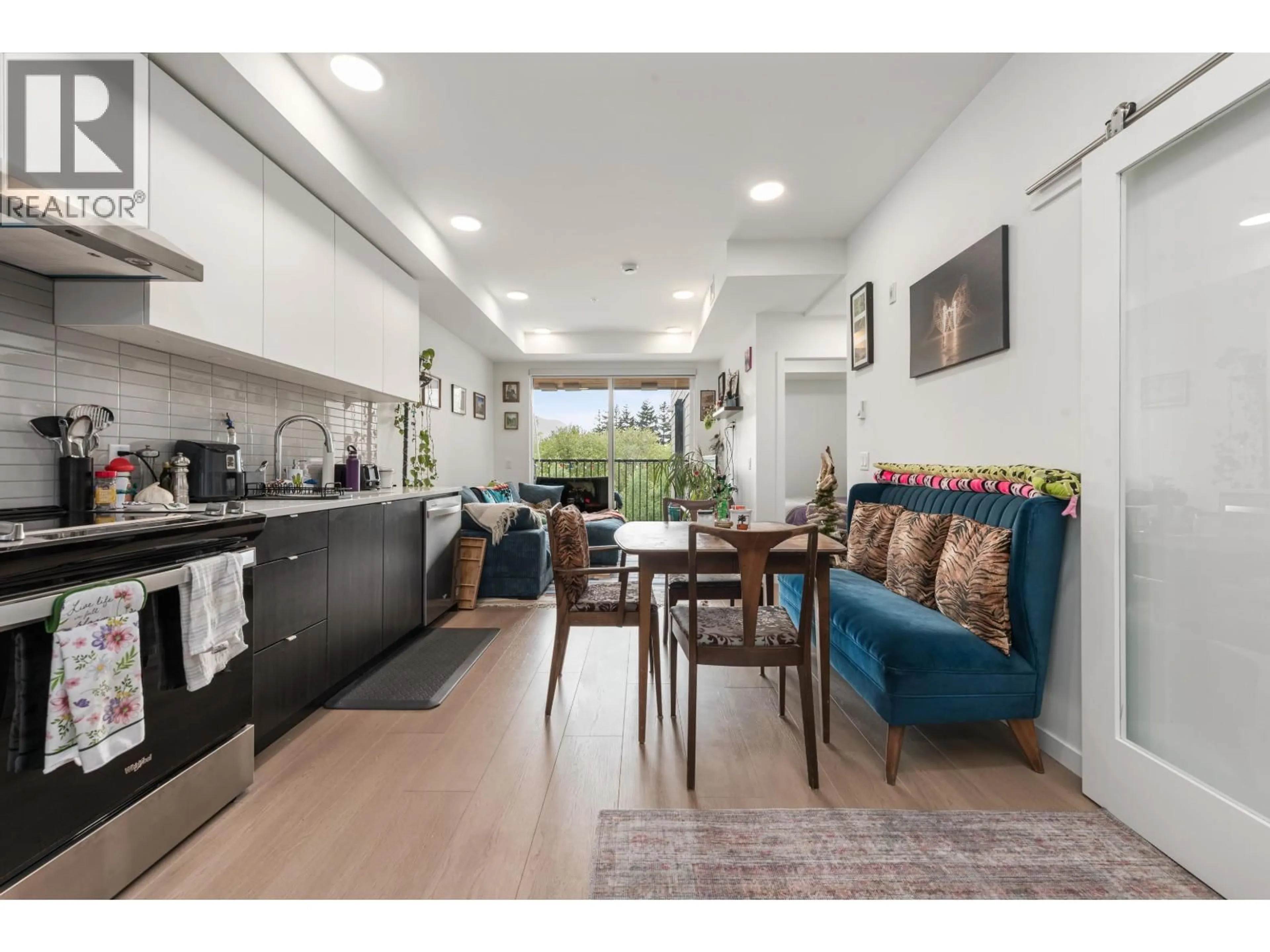 Open concept kitchen, unknown for 402 - 37994 SECOND AVENUE, Squamish British Columbia V8B0C3