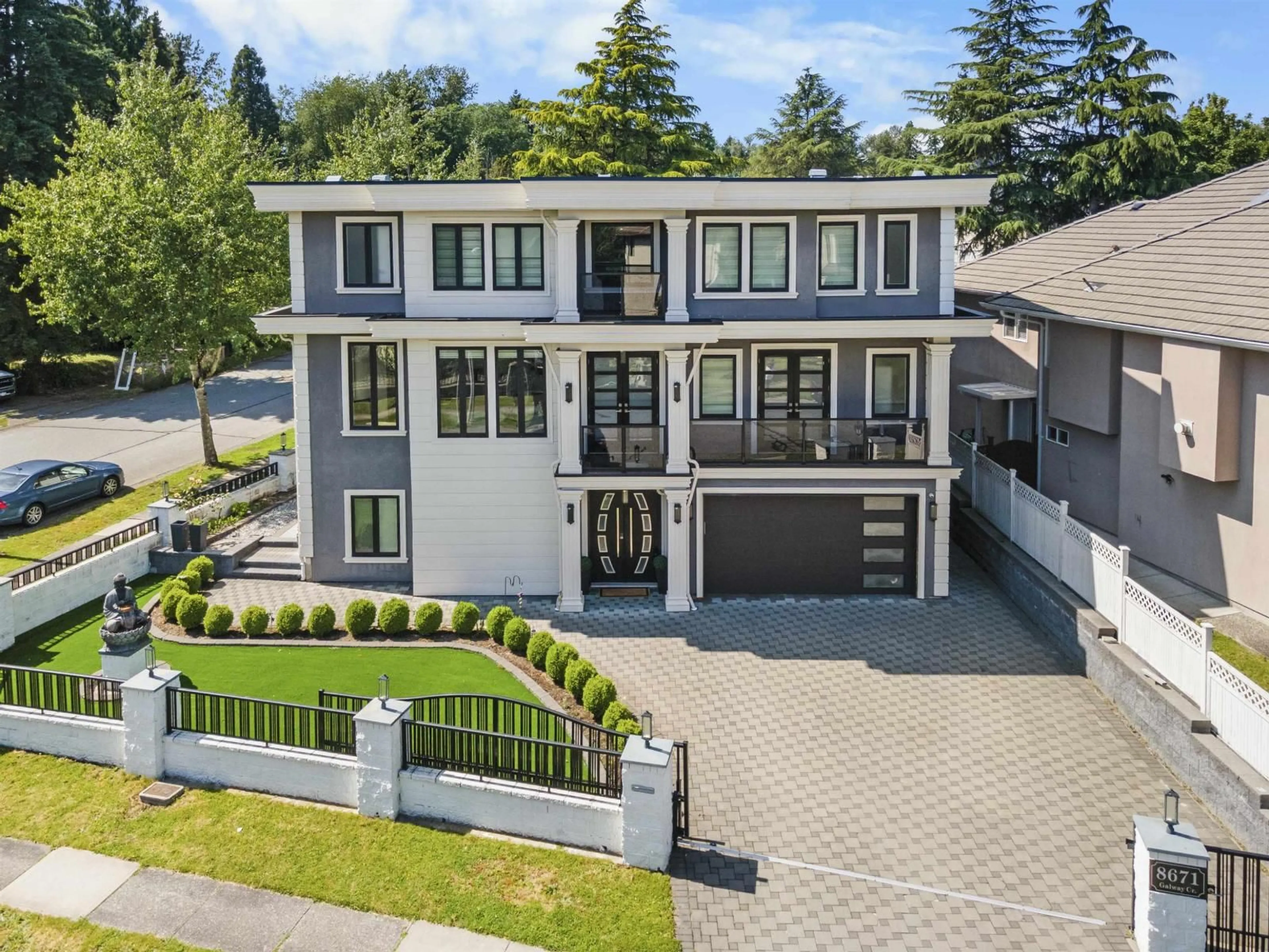 A pic from outside/outdoor area/front of a property/back of a property/a pic from drone, street for 8671 GALWAY CRESCENT, Surrey British Columbia V3W6C8