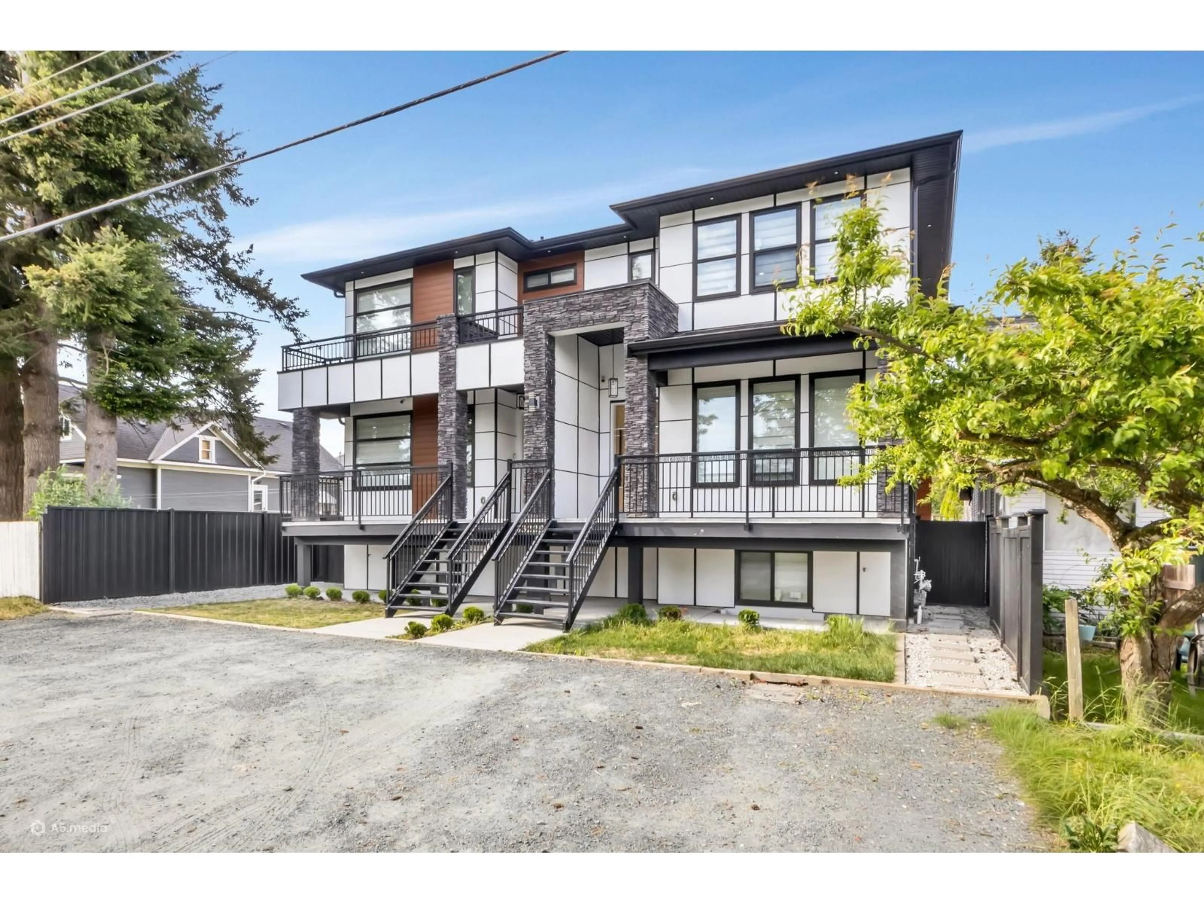 Unknown for 33227 5 AVENUE, Mission British Columbia V2V1V9