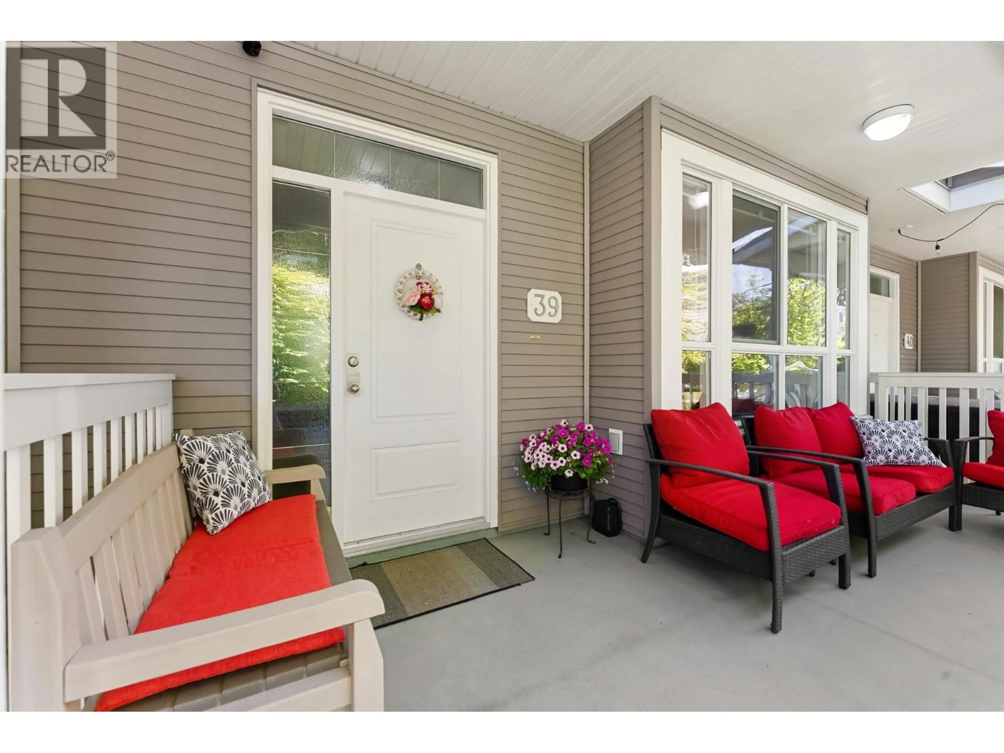 Indoor entryway for 39 - 5999 ANDREWS ROAD, Richmond British Columbia V7E6V1