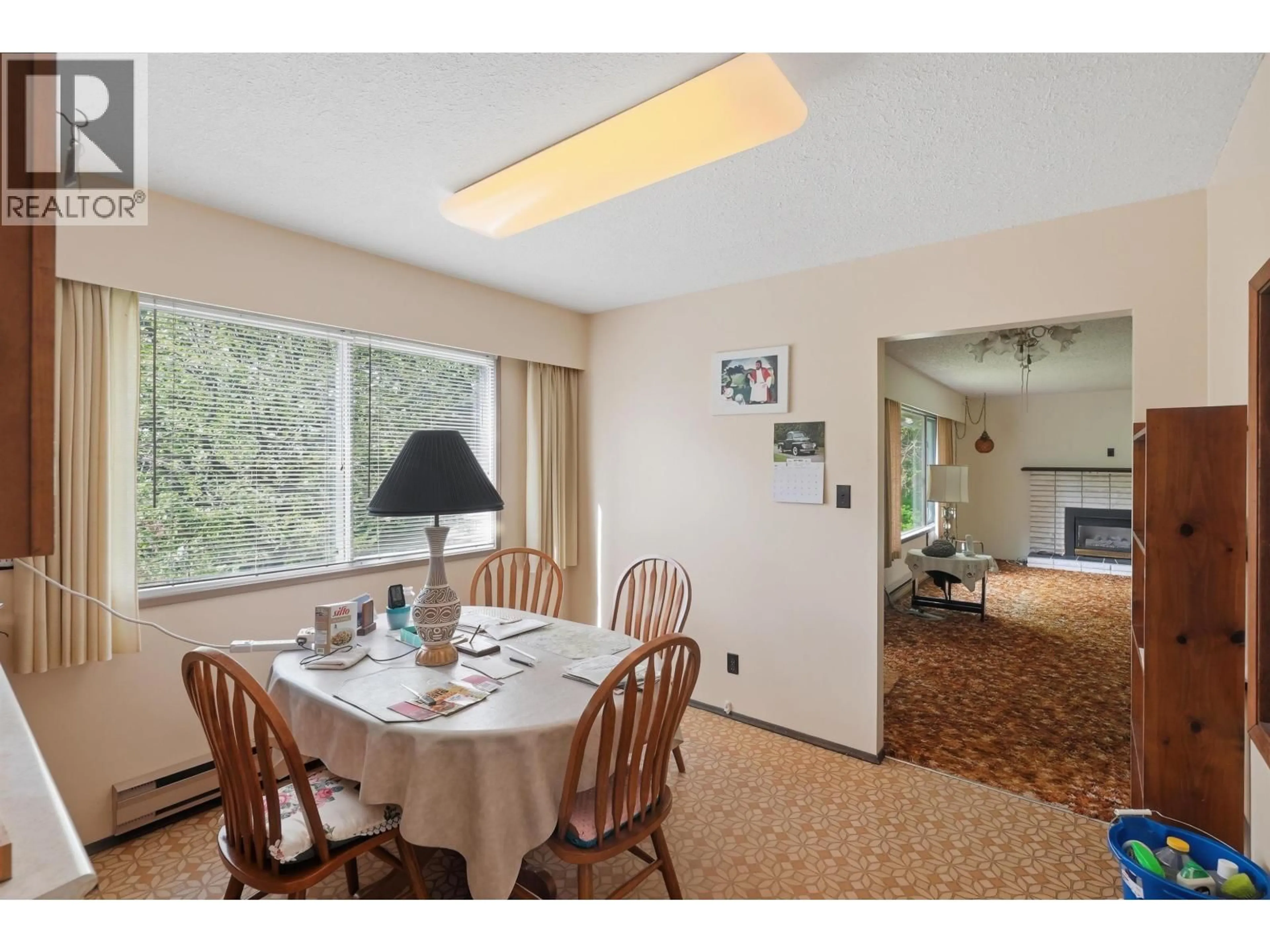 Dining room, unknown for 28595 DEWDNEY TRUNK ROAD, Maple Ridge British Columbia V2W1M1