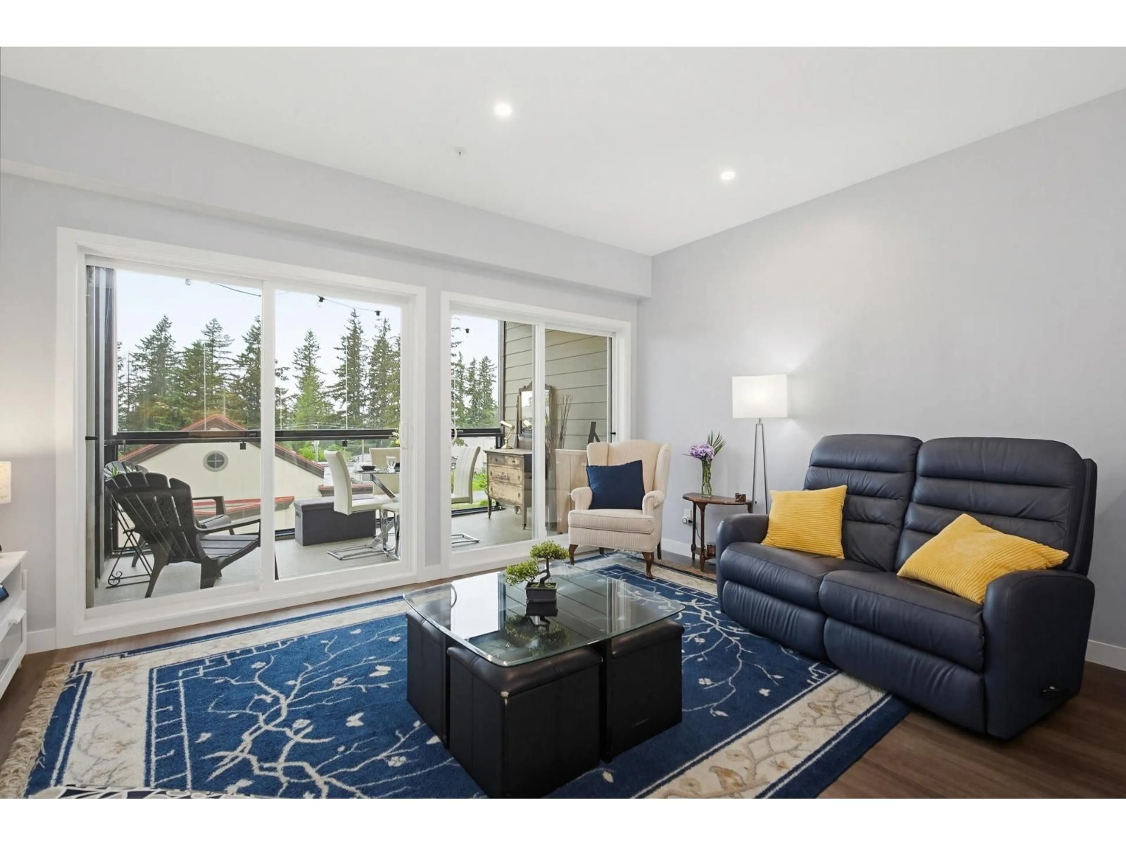 Living room with furniture, unknown for 505 - 2649 JAMES STREET, Abbotsford British Columbia V2T0K2