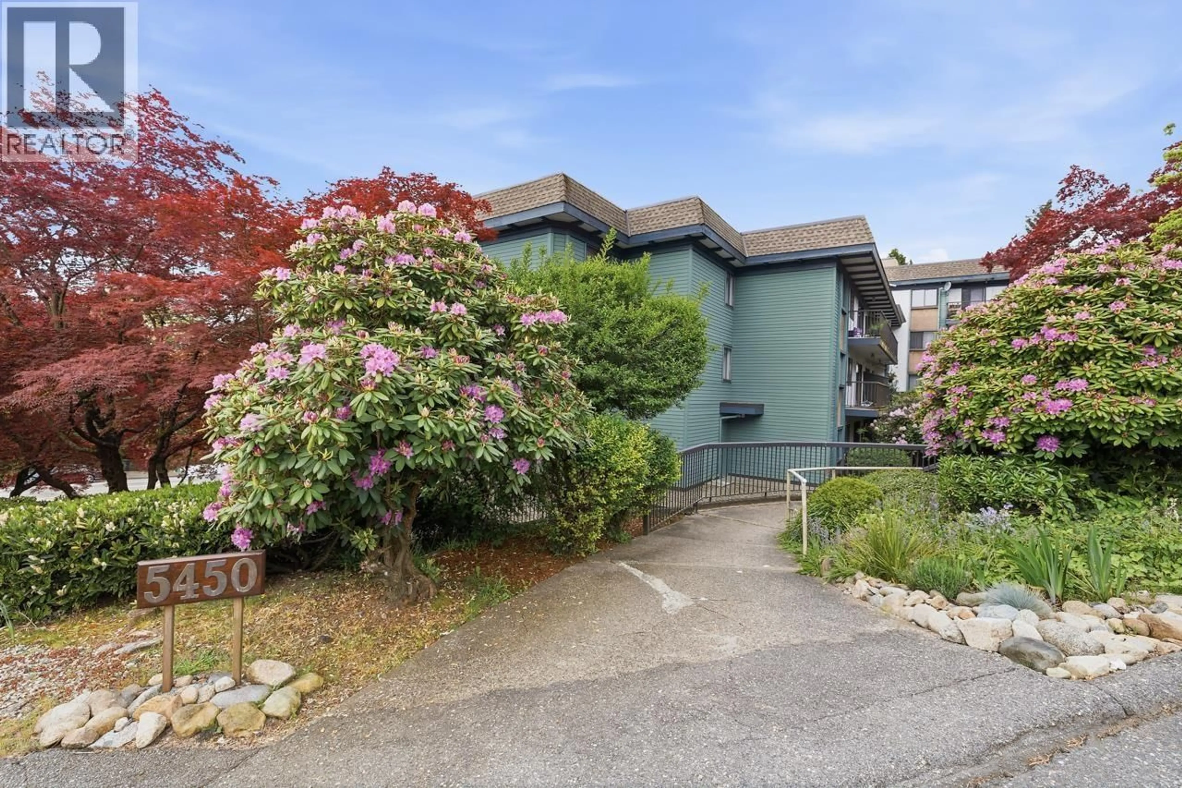 A pic from outside/outdoor area/front of a property/back of a property/a pic from drone, street for 313 - 5450 EMPIRE DRIVE, Burnaby British Columbia V5B1N4