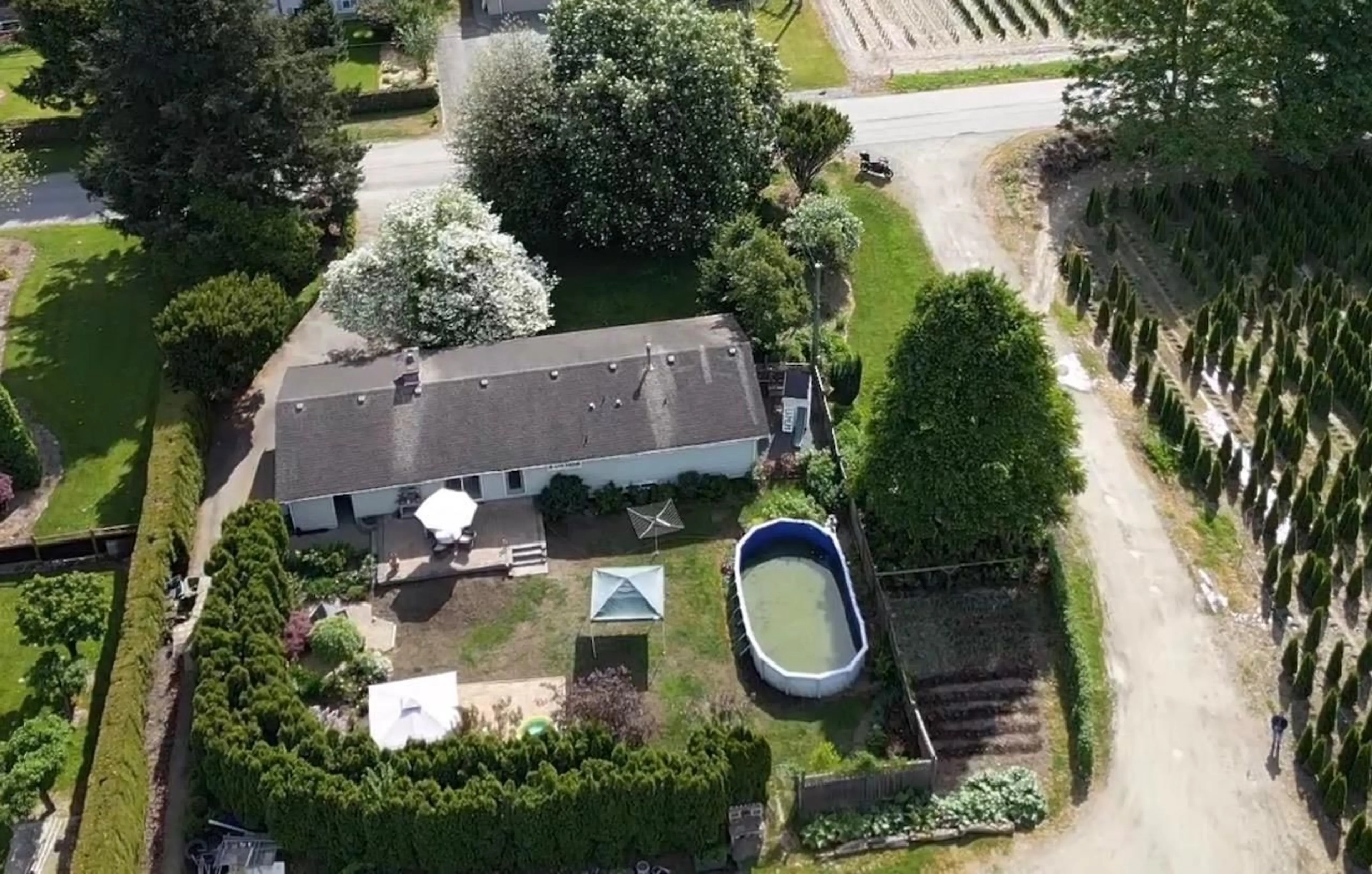 A pic from outside/outdoor area/front of a property/back of a property/a pic from drone, unknown for 10555 REEVES ROAD, Chilliwack British Columbia V2P6H4