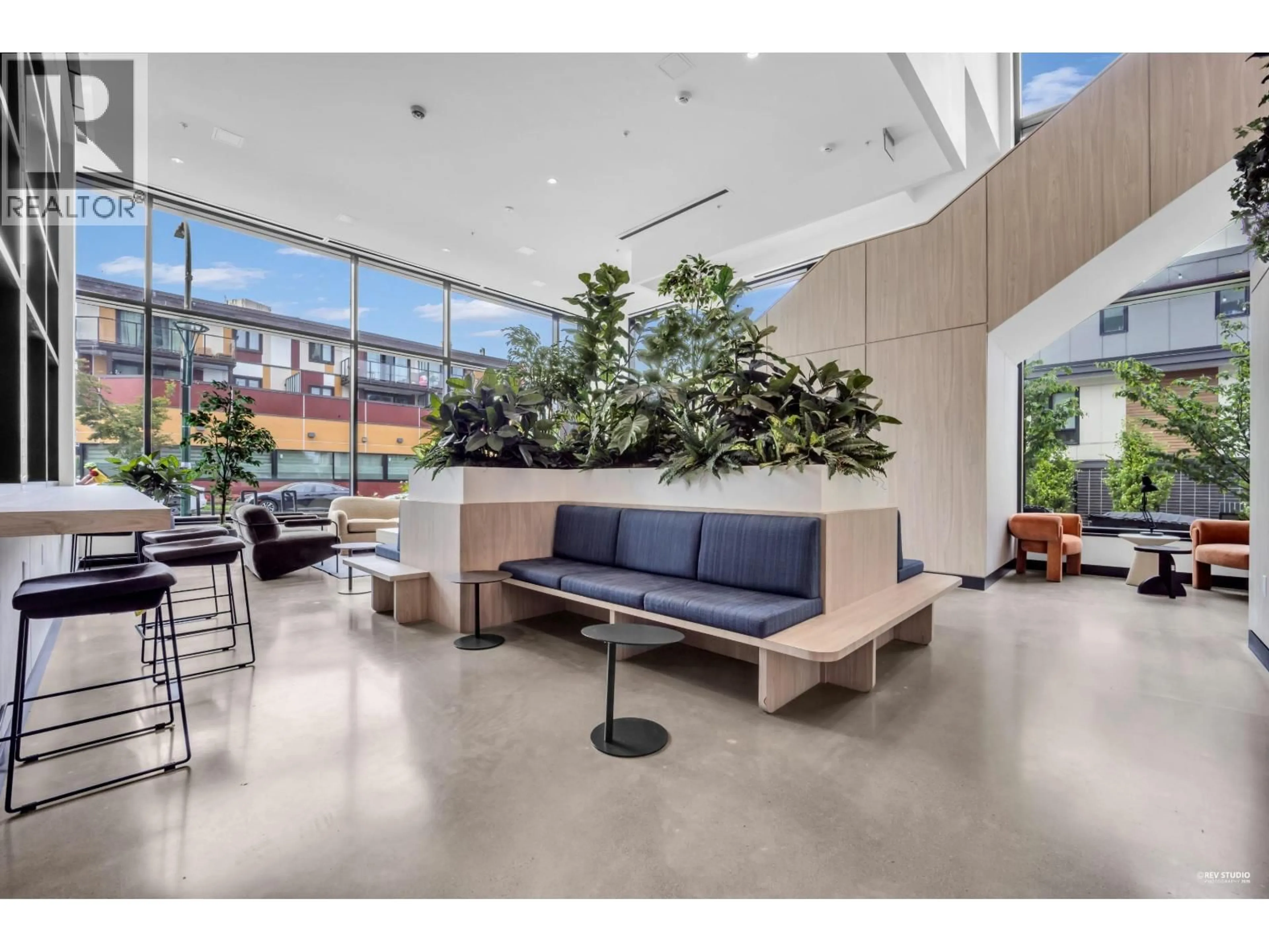 Lobby for 903 - 3996 DUMFRIES STREET, Vancouver British Columbia V5N0J1