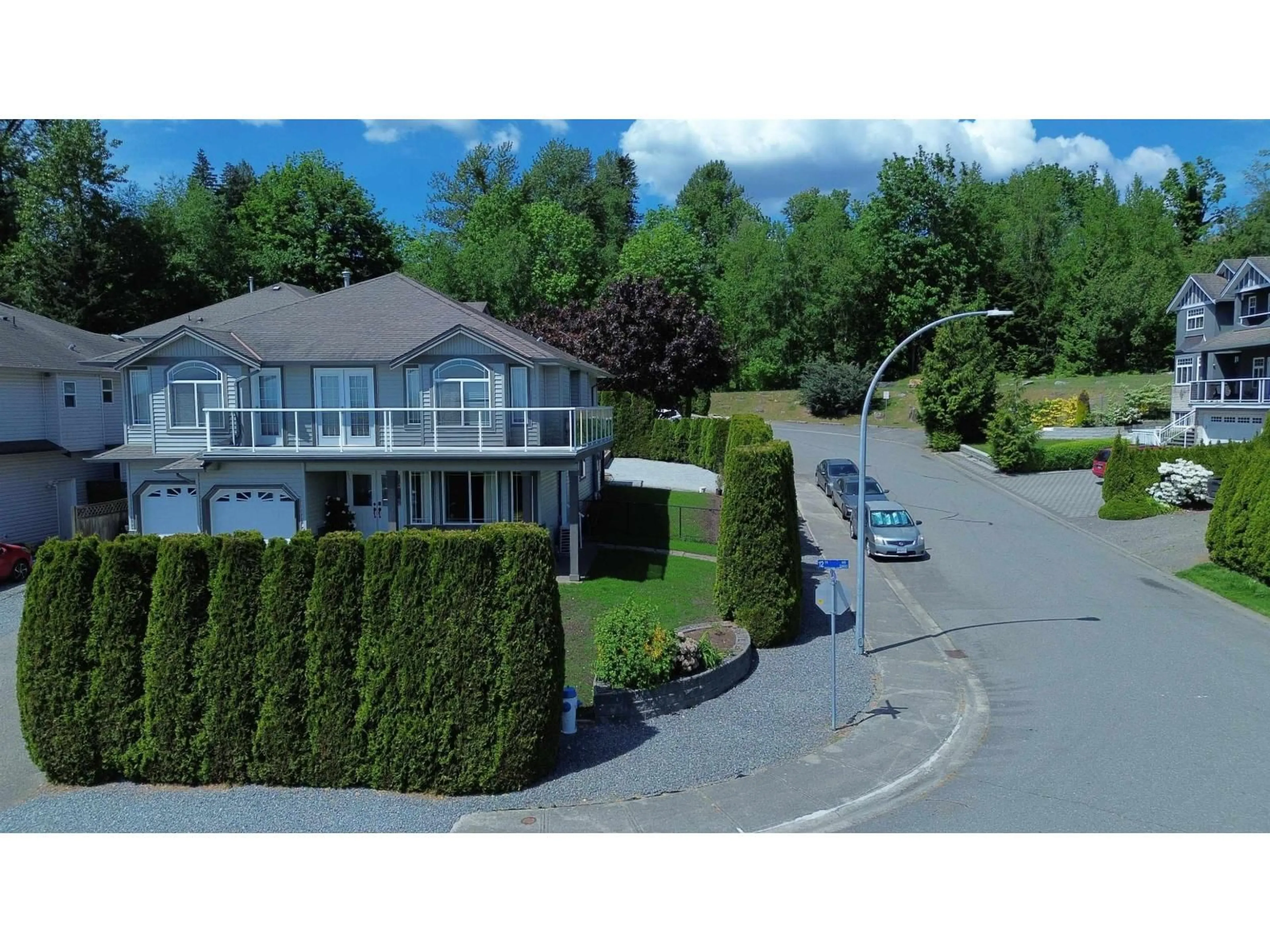 A pic from outside/outdoor area/front of a property/back of a property/a pic from drone, street for 33601 12 AVENUE, Mission British Columbia V2V7B4