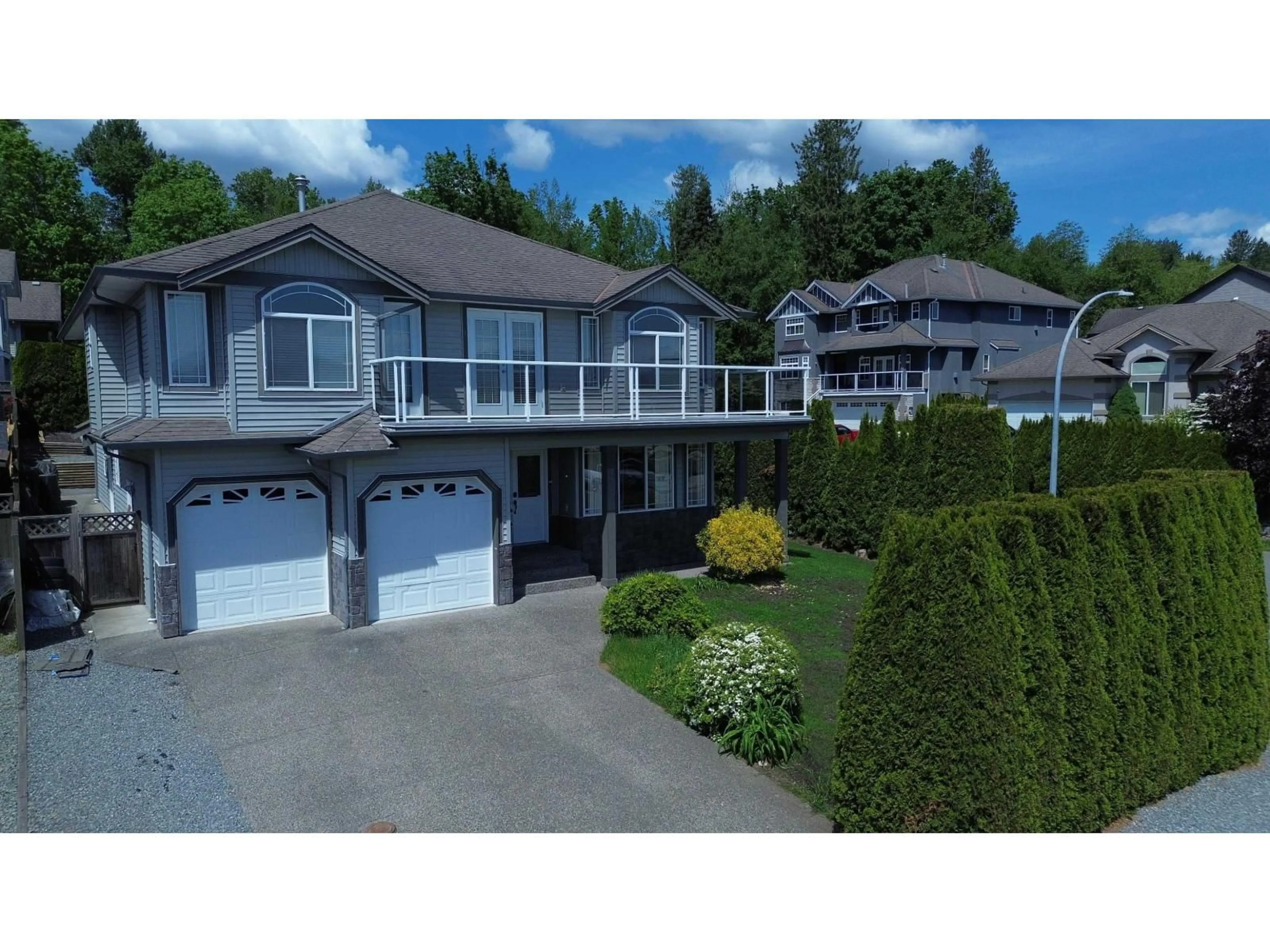 A pic from outside/outdoor area/front of a property/back of a property/a pic from drone, water/lake/river/ocean view for 33601 12 AVENUE, Mission British Columbia V2V7B4