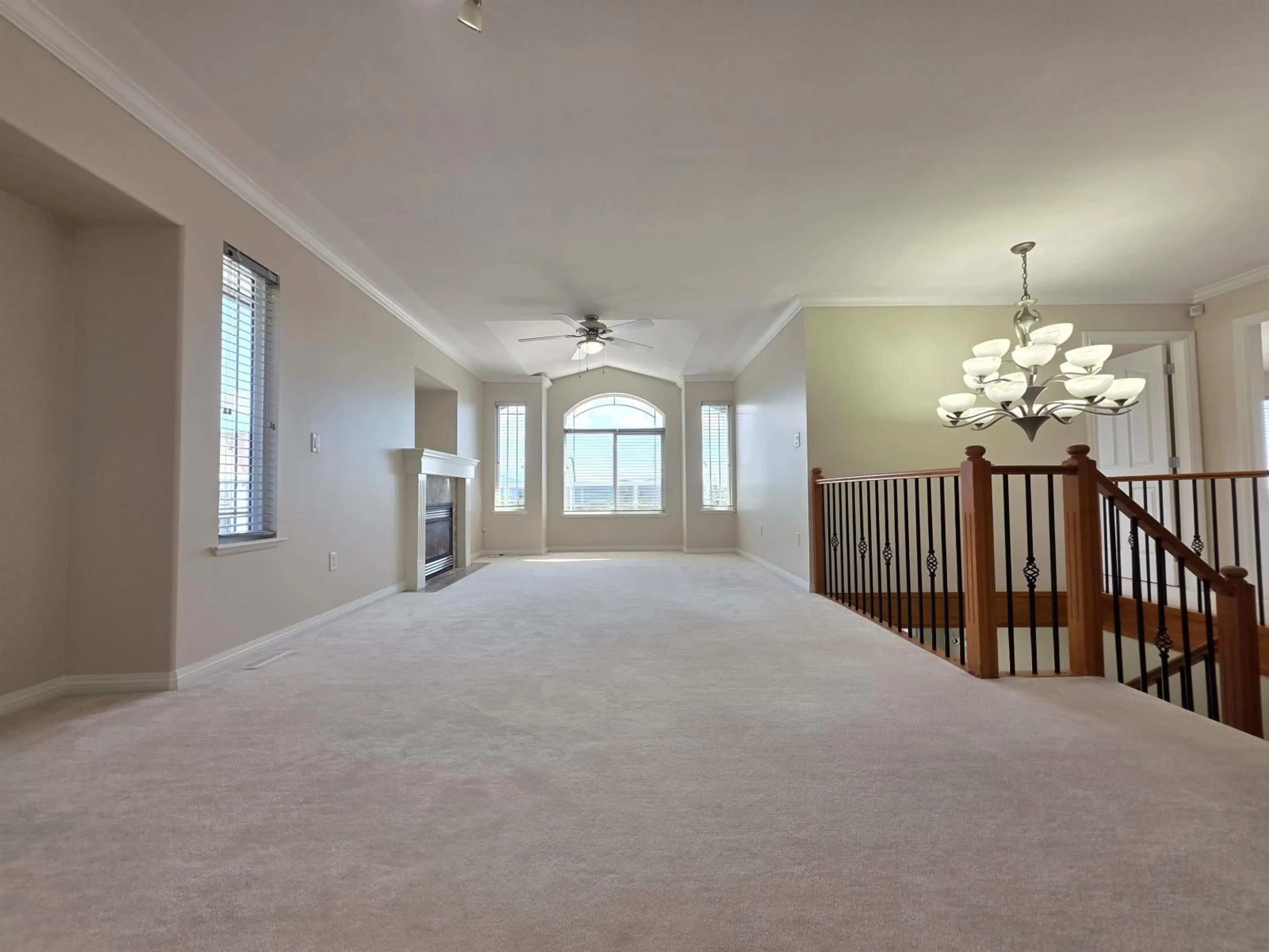 Unknown for 33601 12 AVENUE, Mission British Columbia V2V7B4
